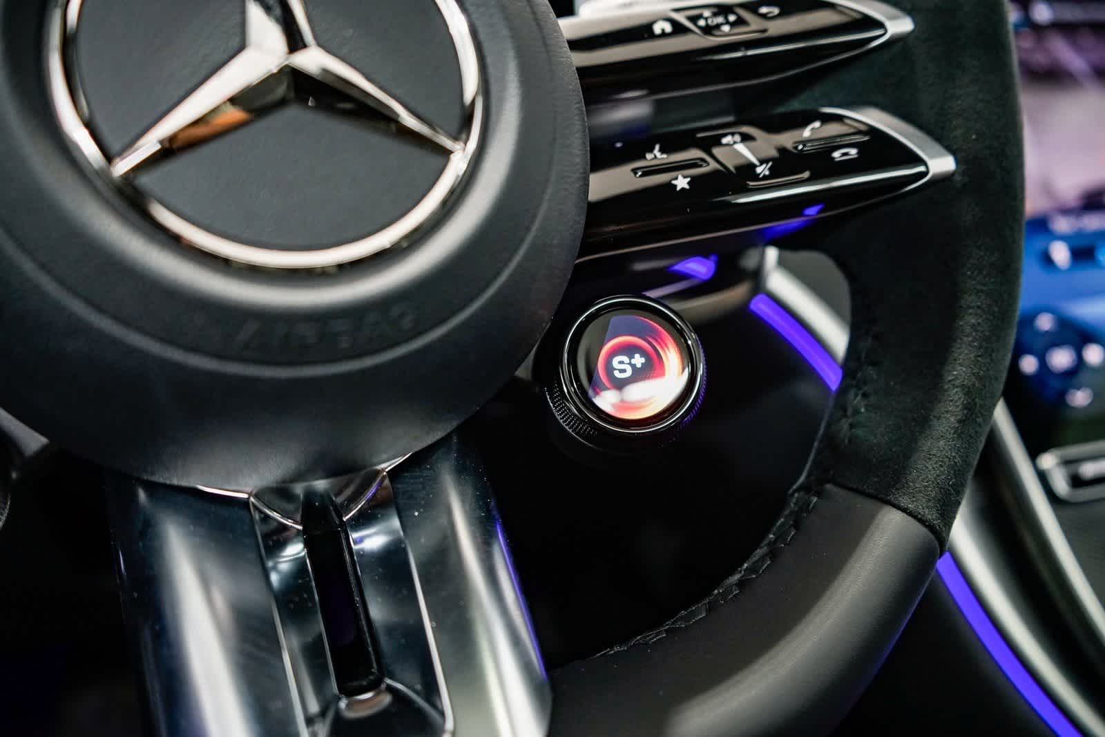 Thumbnail: 2025 Mercedes-Benz C-Class - 24