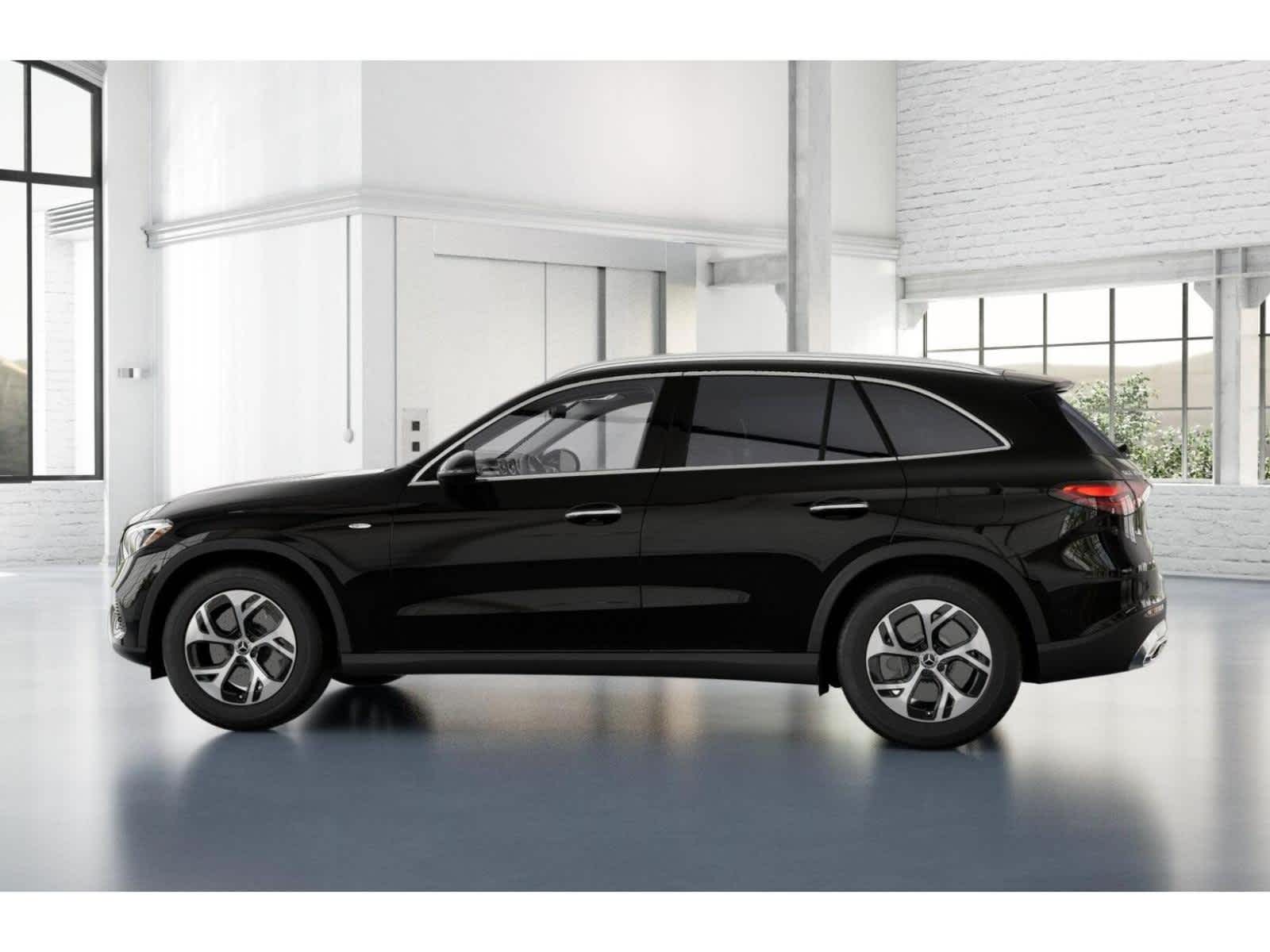 Thumbnail: 2025 Mercedes-Benz GLC - 32