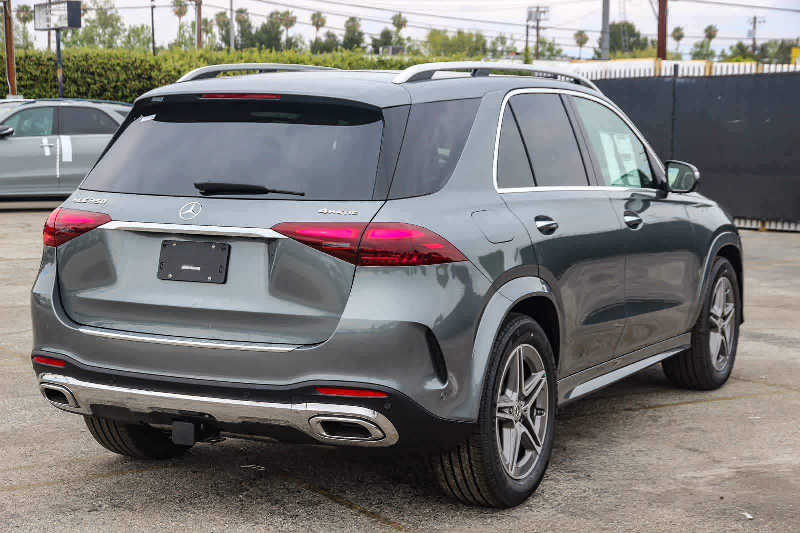 Thumbnail: 2026 Mercedes-Benz GLE - 4