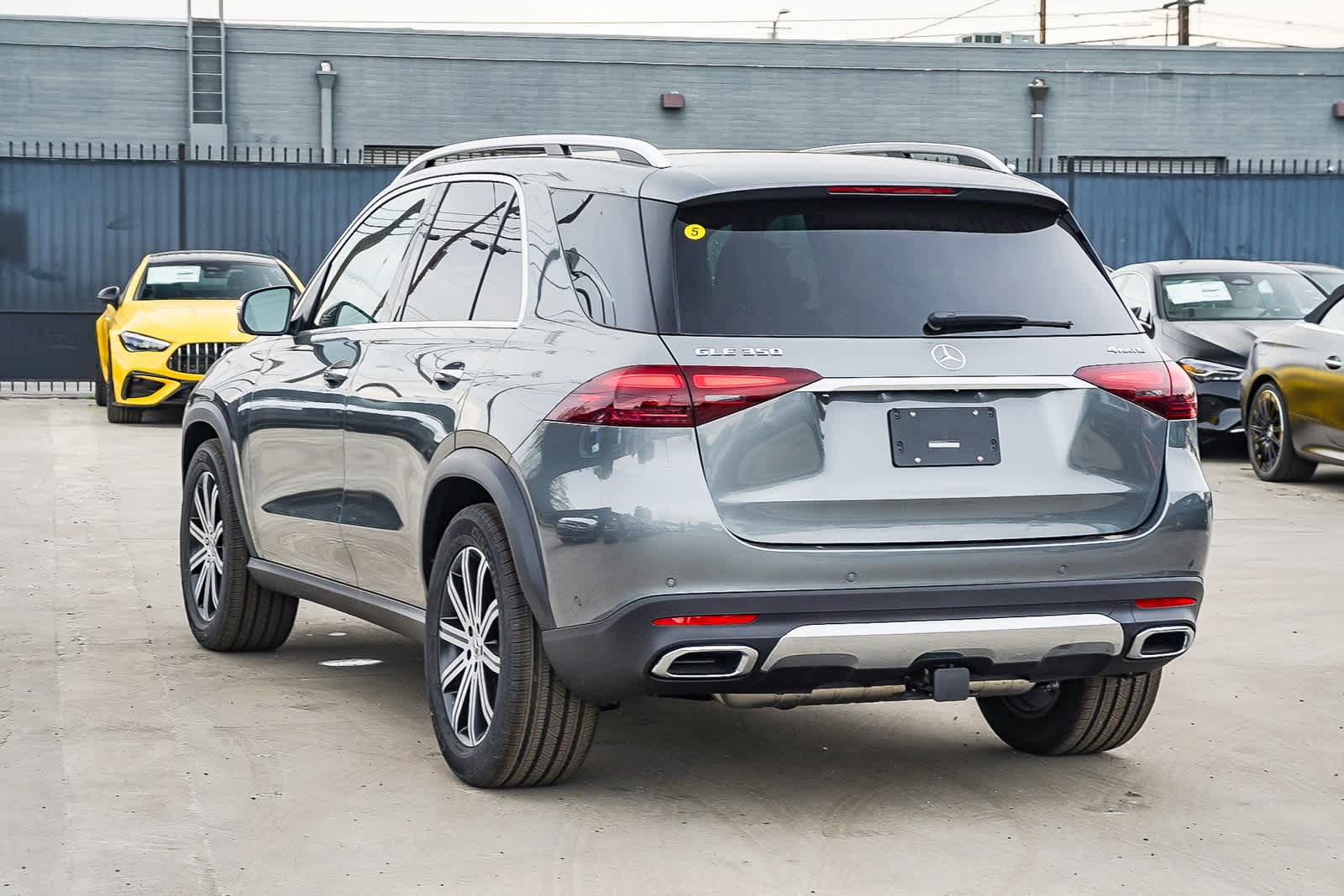 Thumbnail: 2026 Mercedes-Benz GLE - 6