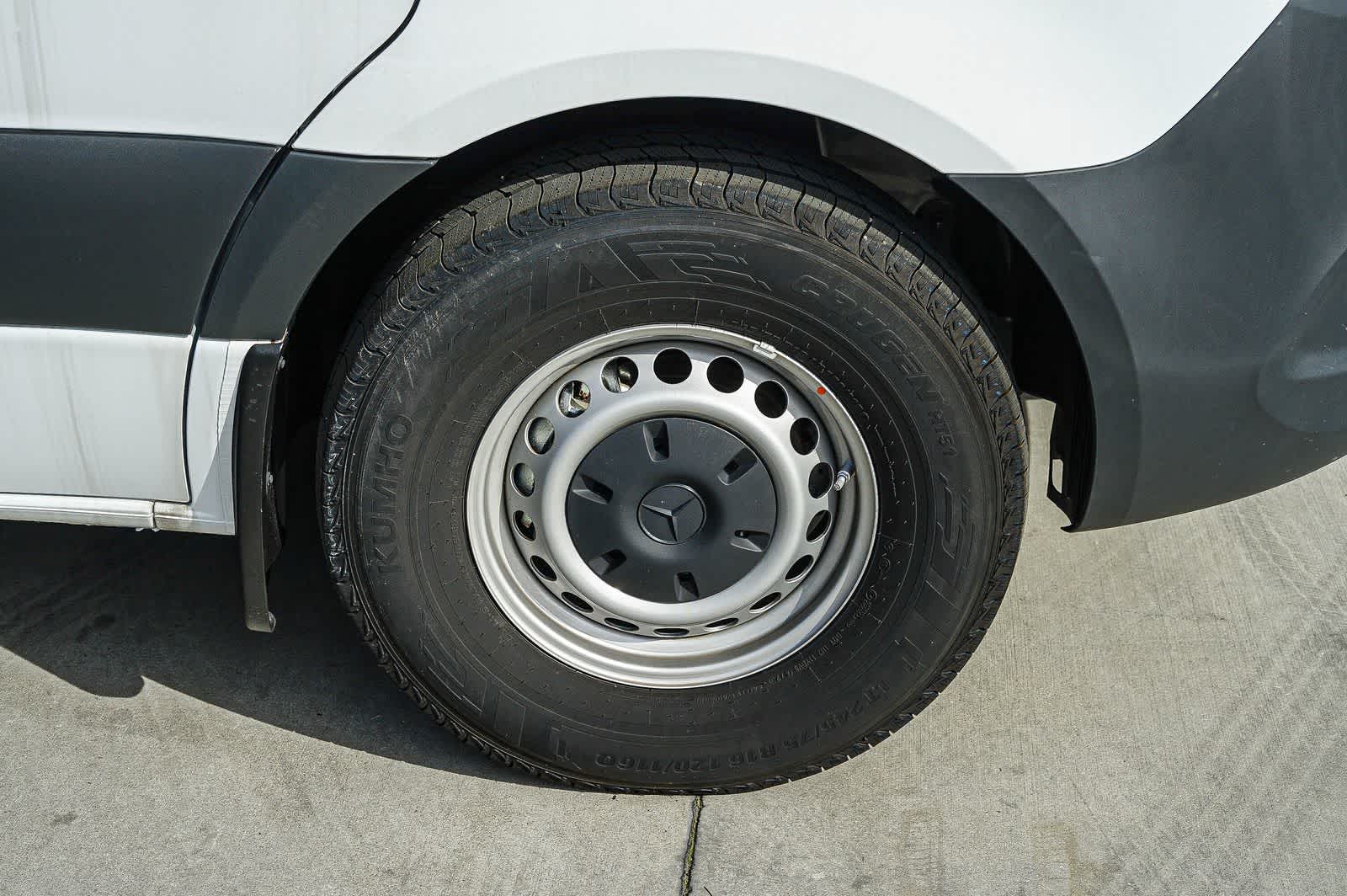 Thumbnail: 2024 Mercedes-Benz eSprinter - 9