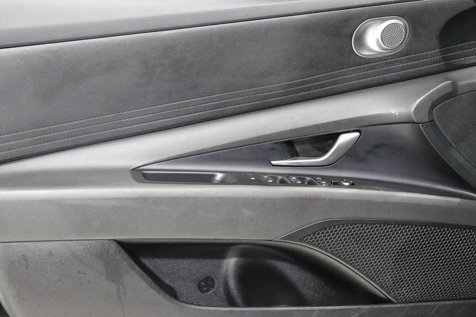Thumbnail: 2025 Hyundai Elantra - 21