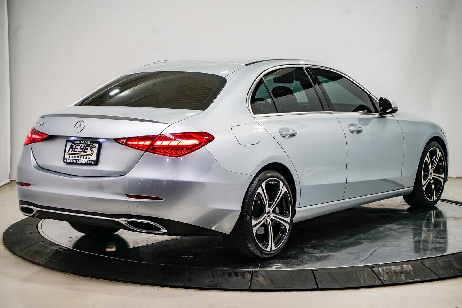 Thumbnail: 2023 Mercedes-Benz C-Class - 4