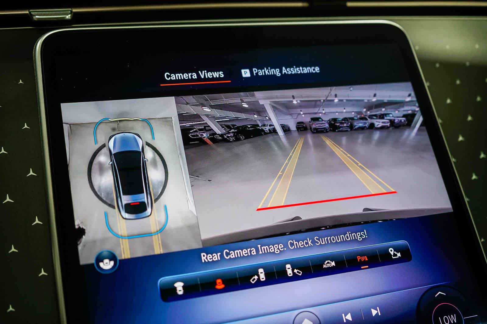 Thumbnail: 2022 Mercedes-Benz EQS - 24