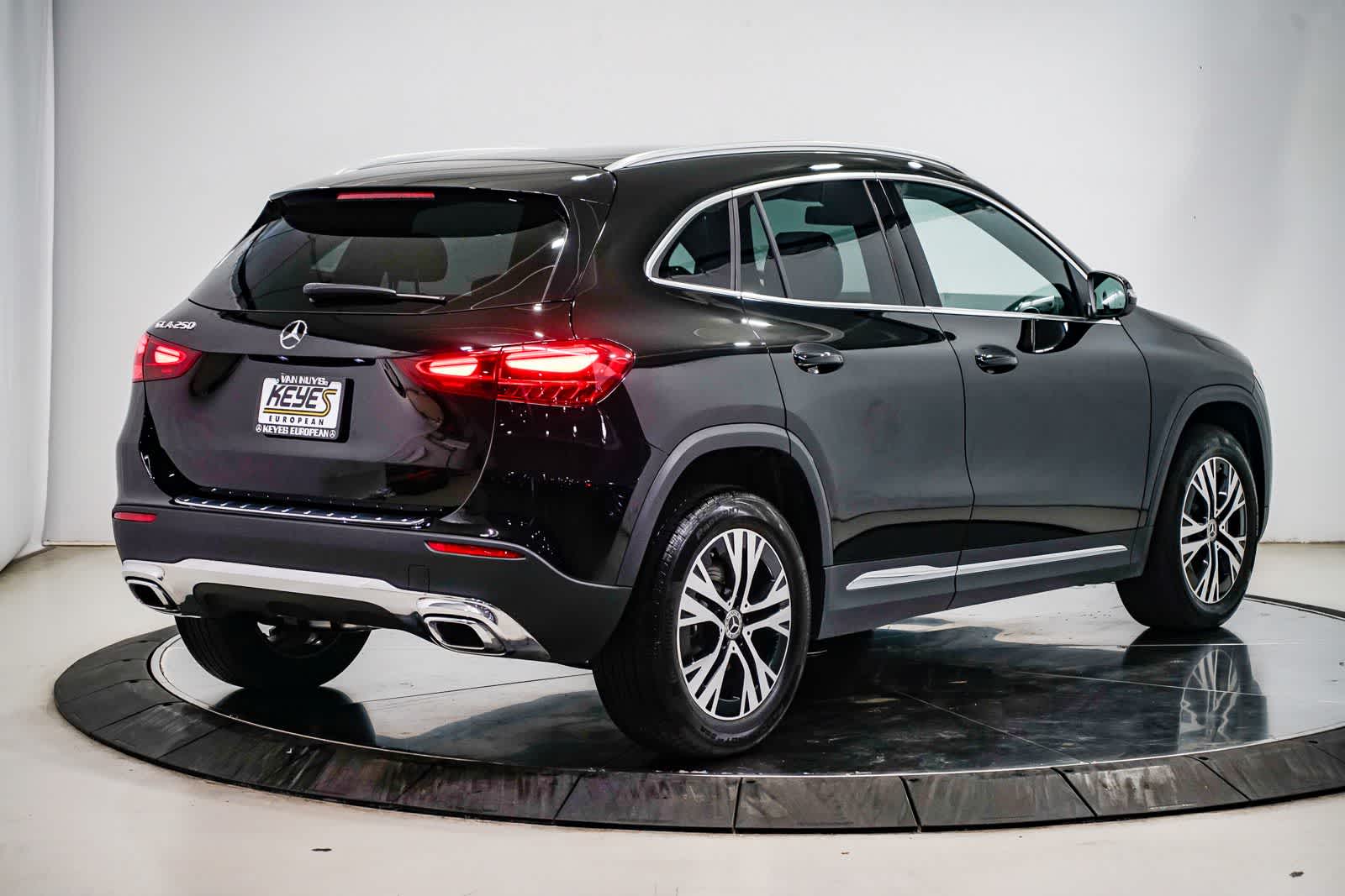 Thumbnail: 2026 Mercedes-Benz GLA - 4