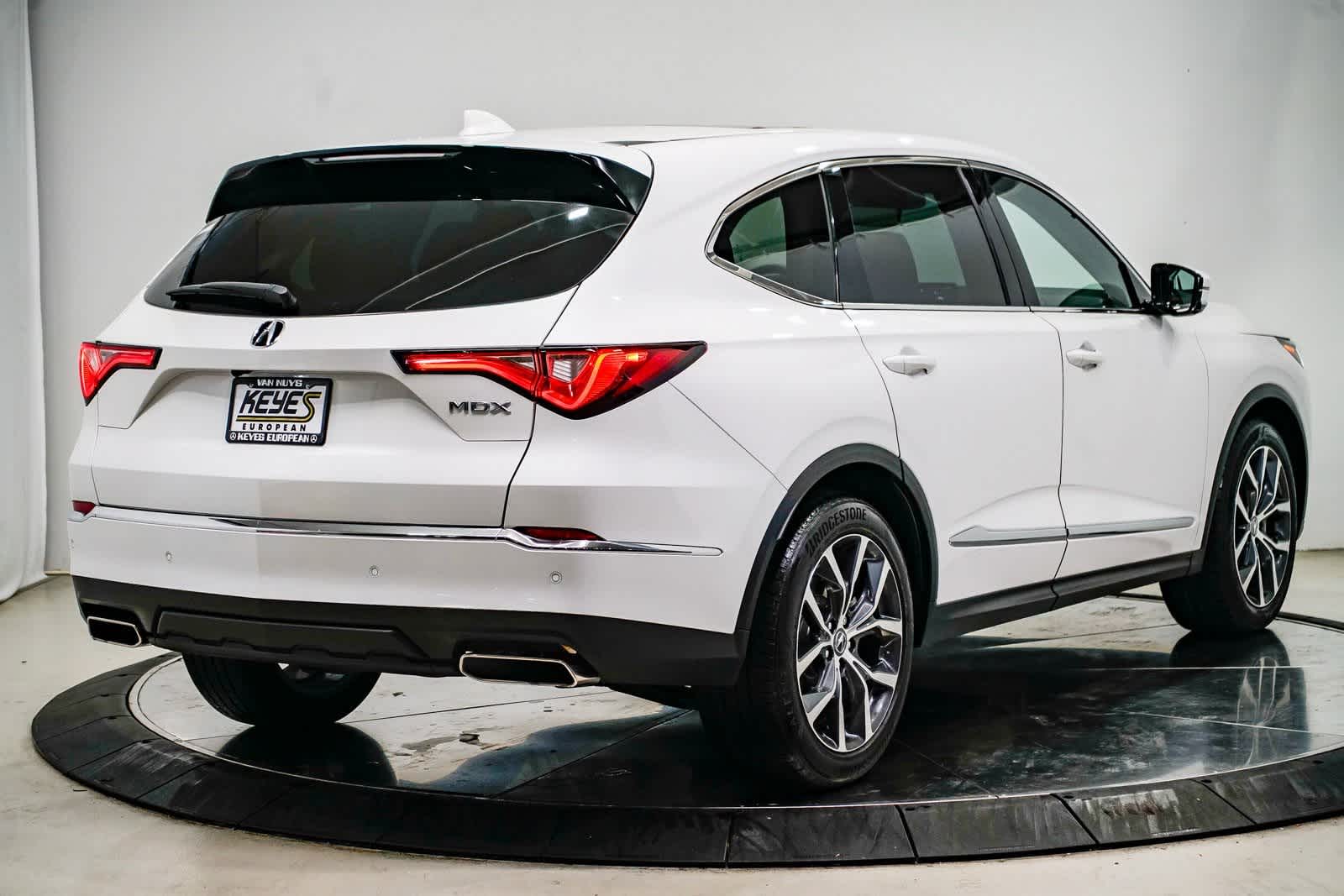 Thumbnail: 2024 Acura MDX - 4
