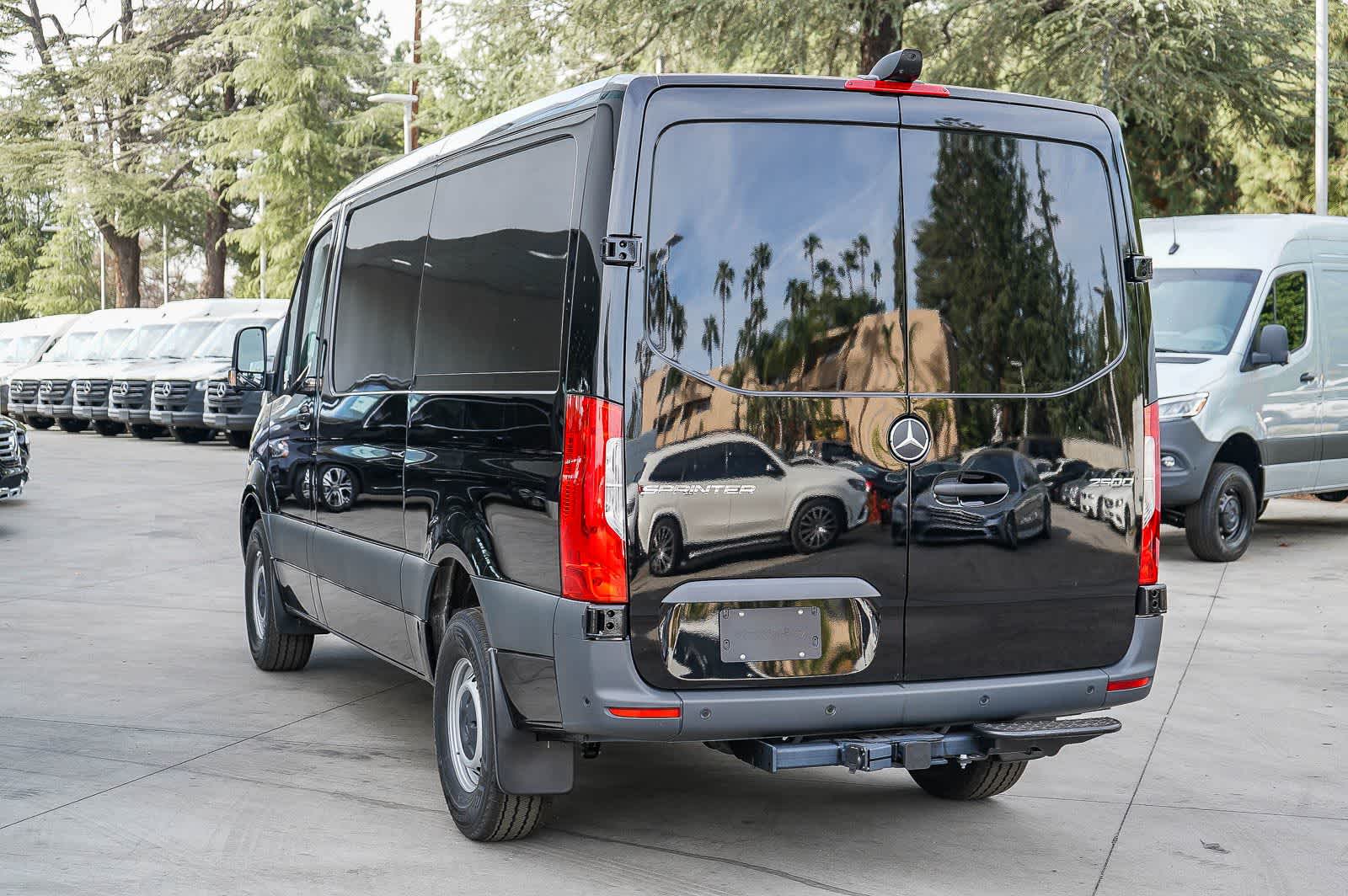 Thumbnail: 2026 Mercedes-Benz Sprinter - 6