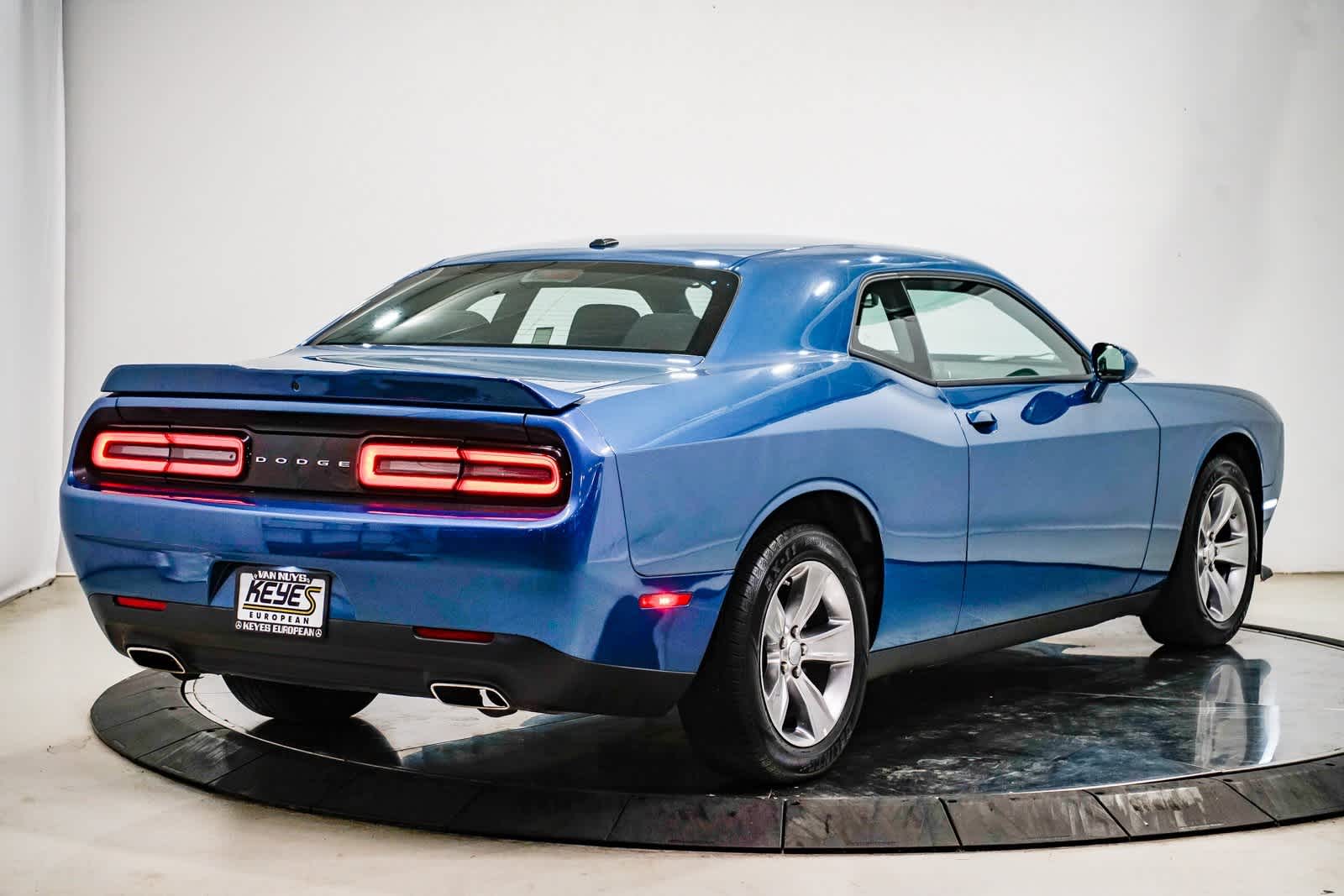 2022 Dodge Challenger SXT 4