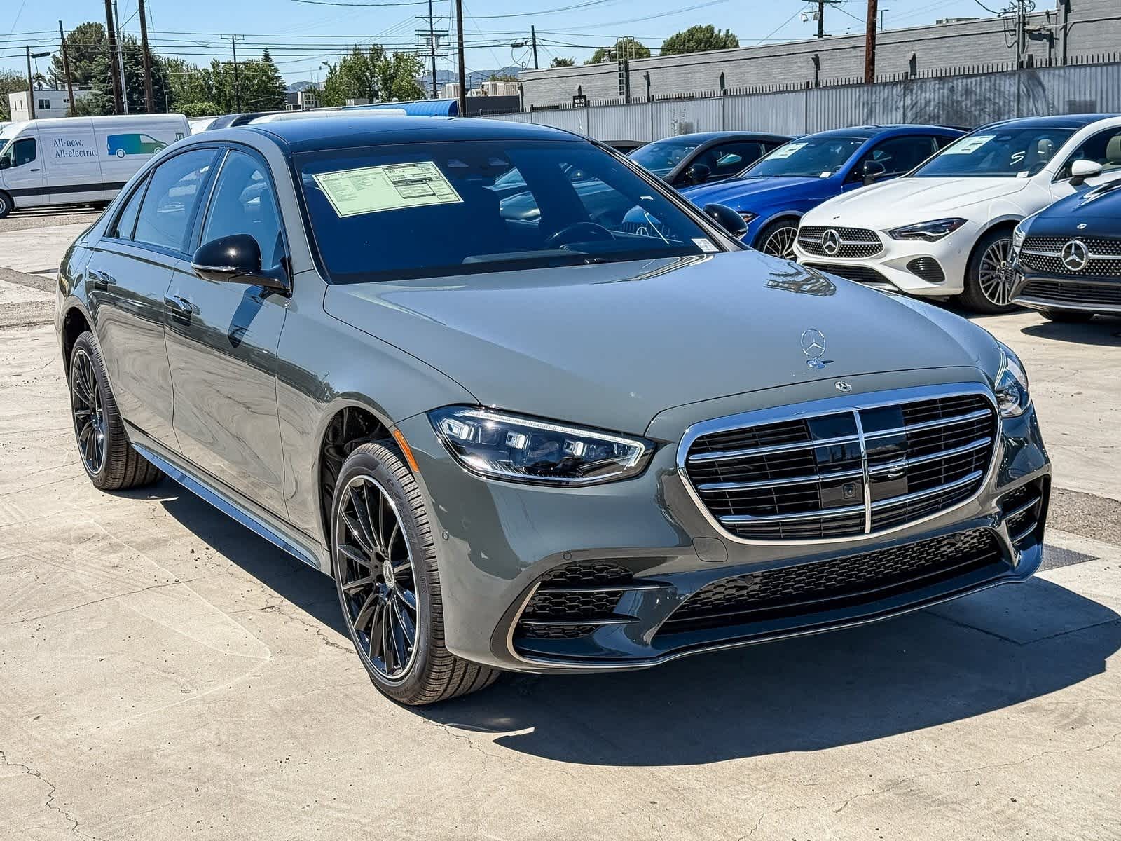 Thumbnail: 2025 Mercedes-Benz S-Class - 3