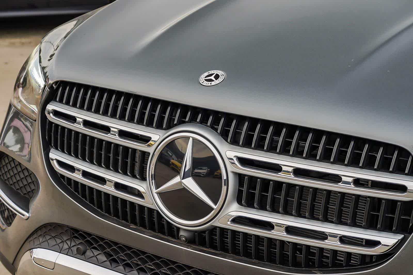 Thumbnail: 2026 Mercedes-Benz GLE - 9