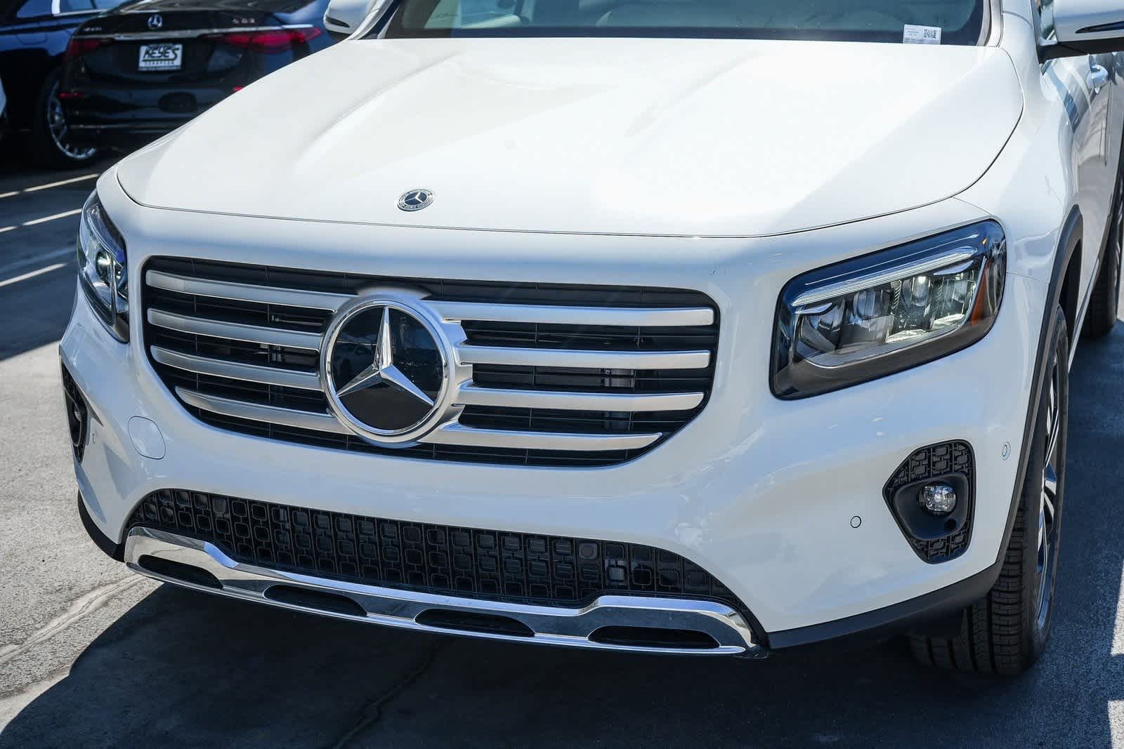 Thumbnail: 2025 Mercedes-Benz GLB - 8