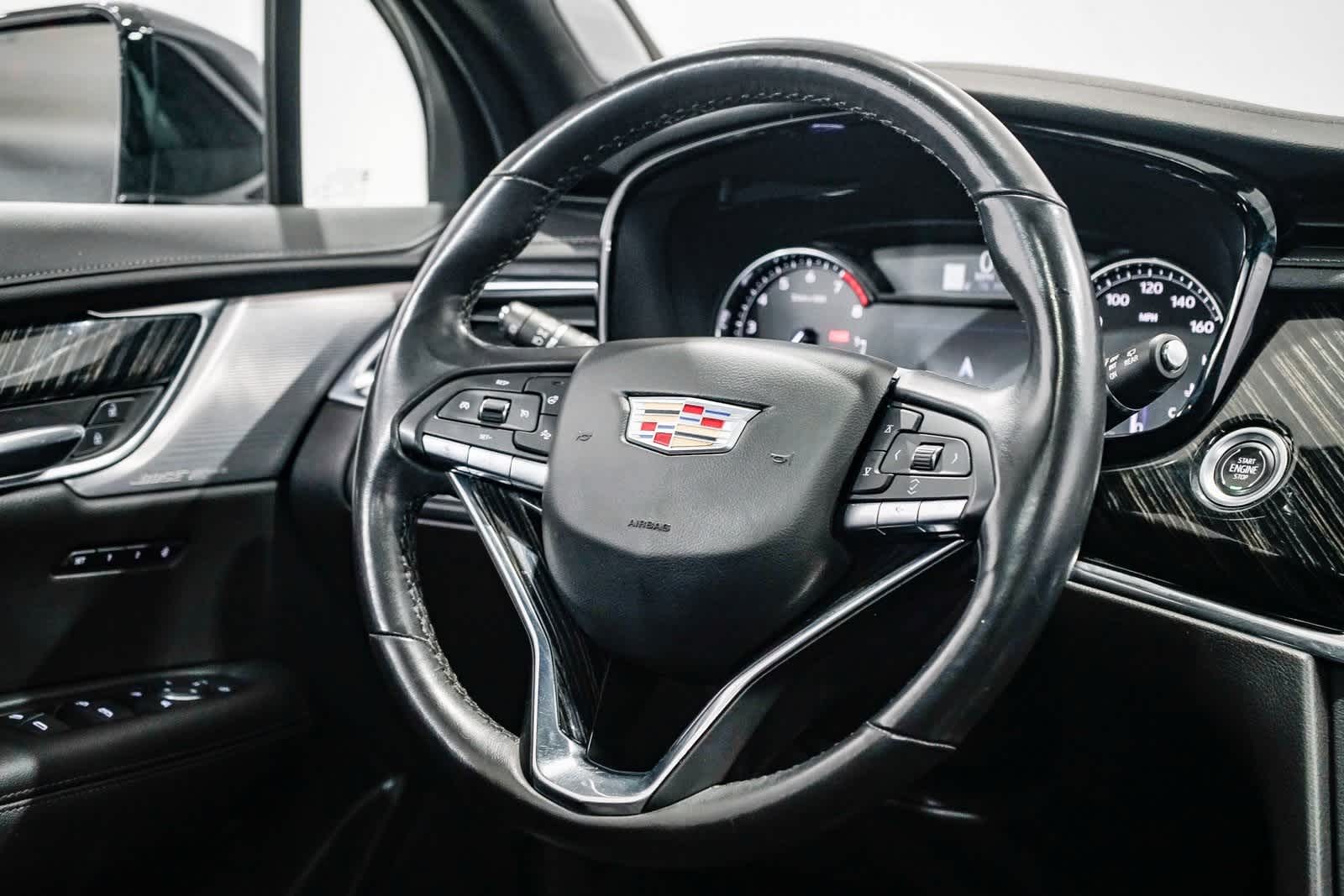 Thumbnail: 2023 Cadillac XT6 - 16