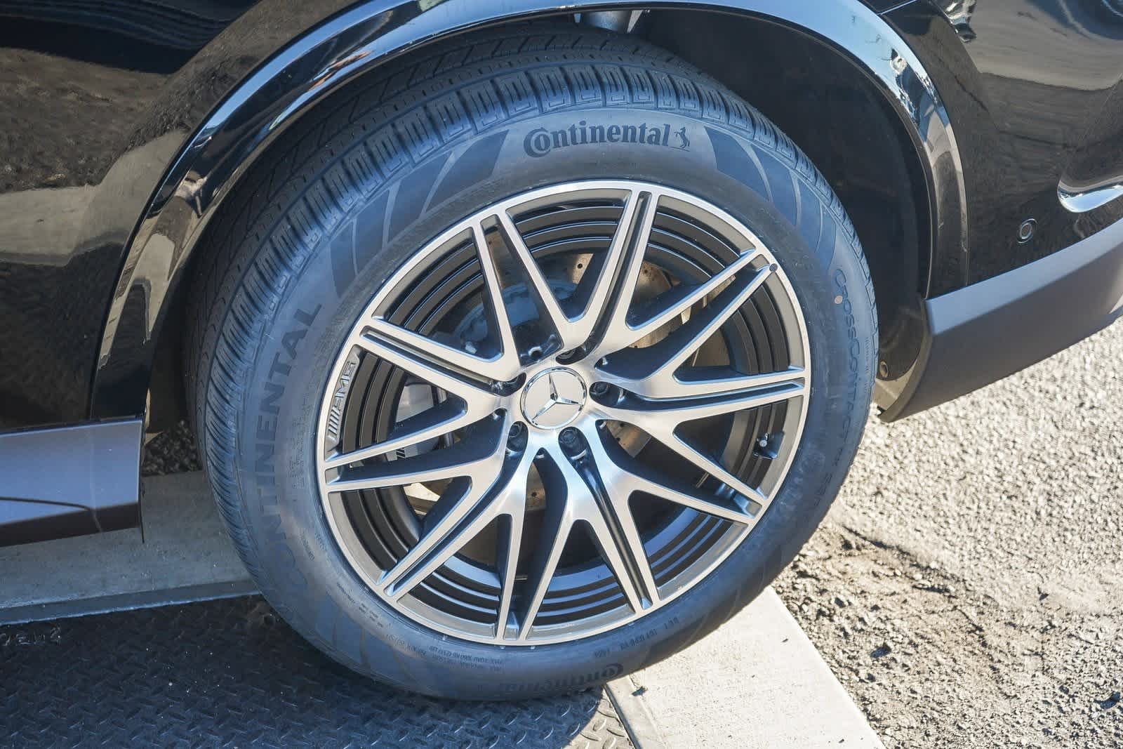 Thumbnail: 2025 Mercedes-Benz GLC - 11