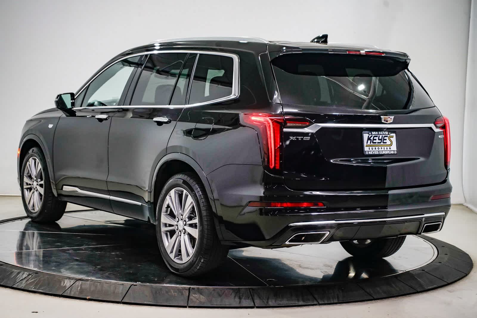 Thumbnail: 2023 Cadillac XT6 - 2