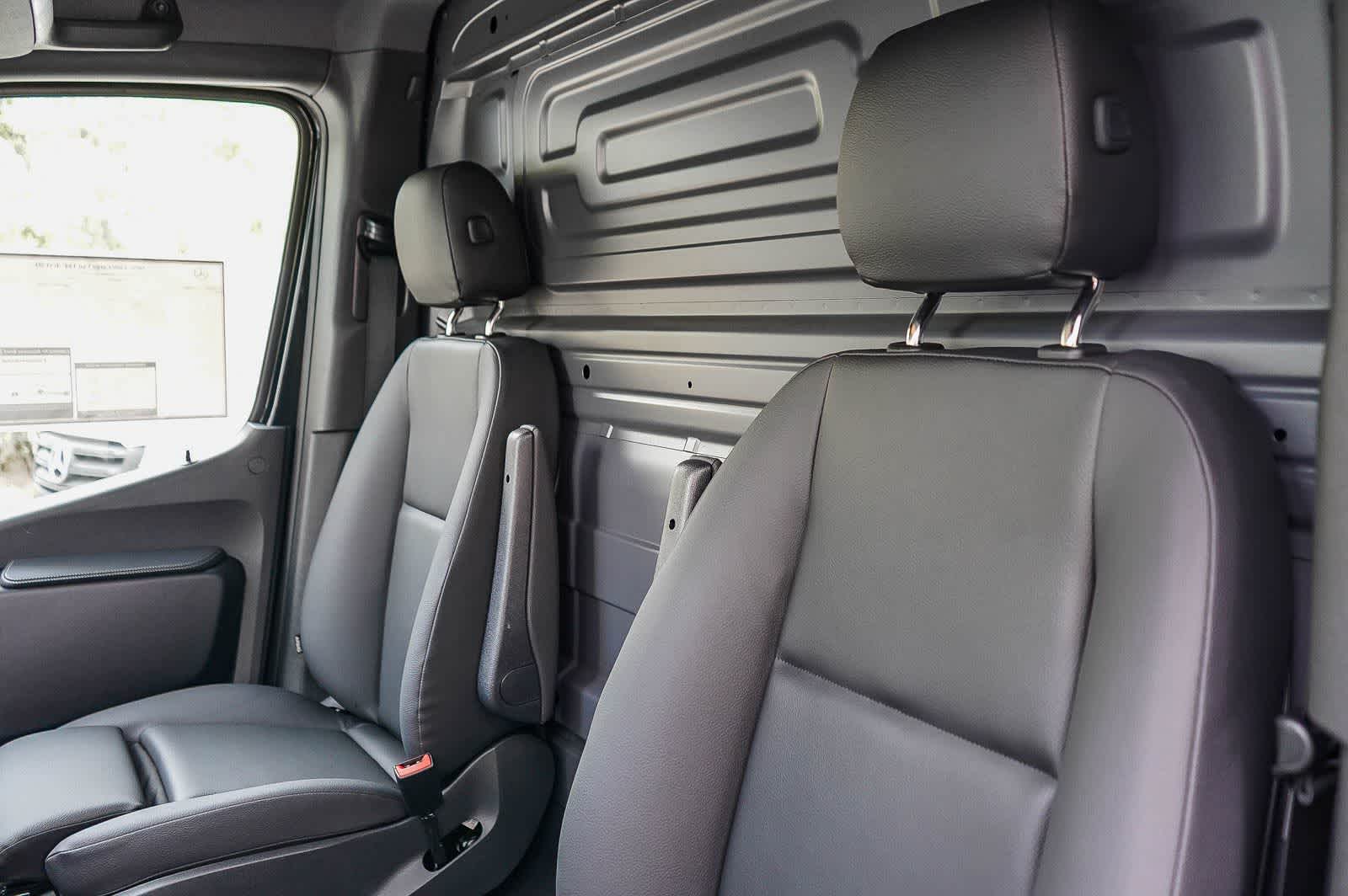 Thumbnail: 2026 Mercedes-Benz Sprinter - 27