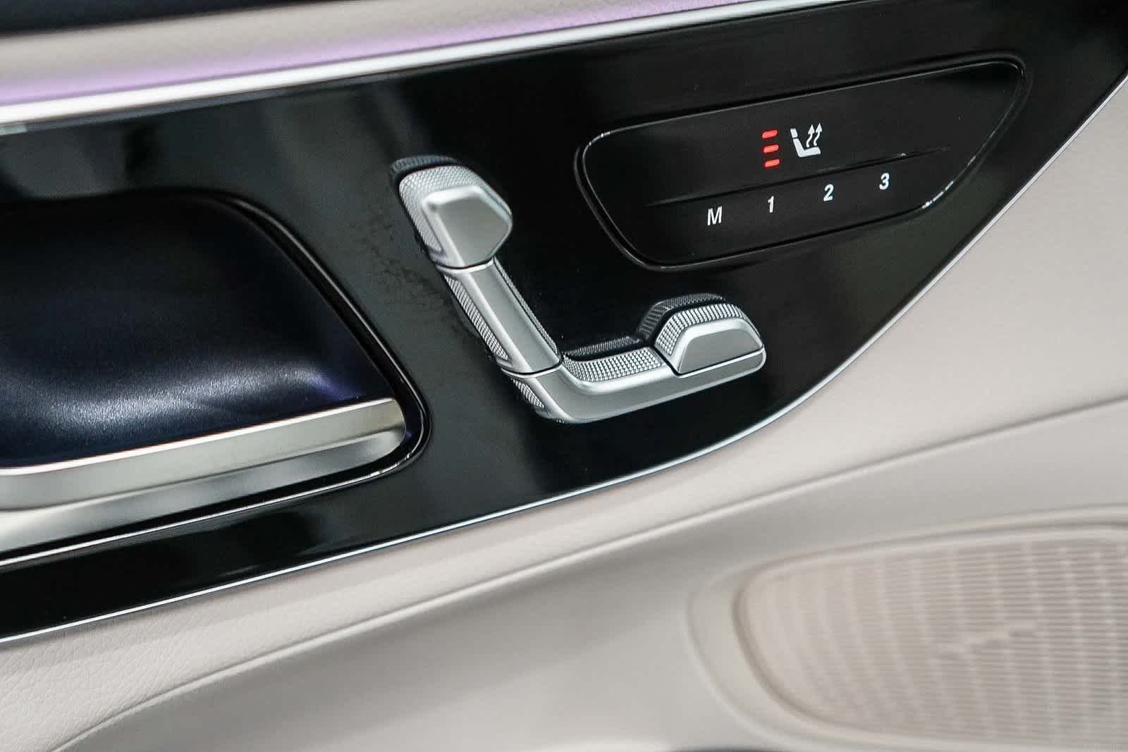 Thumbnail: 2025 Mercedes-Benz GLC - 24