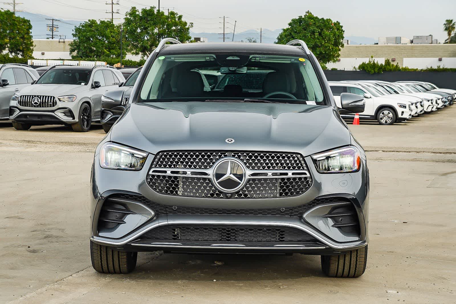 Thumbnail: 2026 Mercedes-Benz GLE - 2