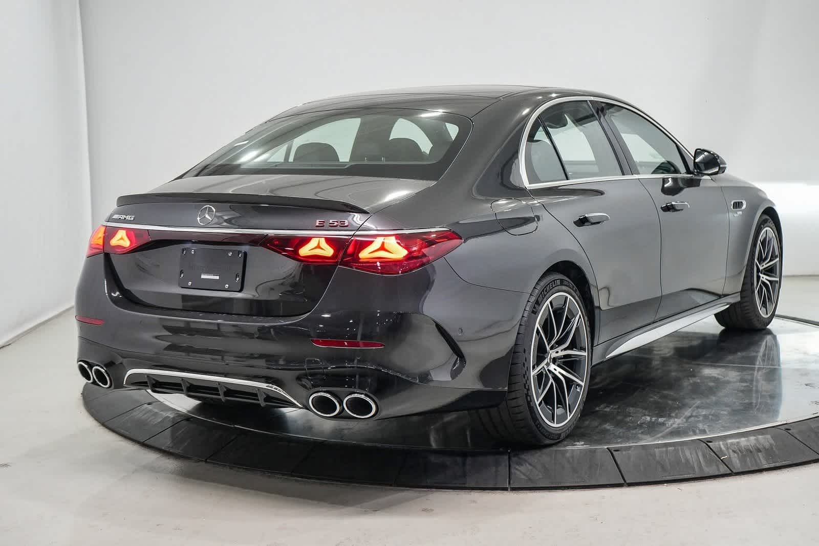 Thumbnail: 2025 Mercedes-Benz E-Class - 4