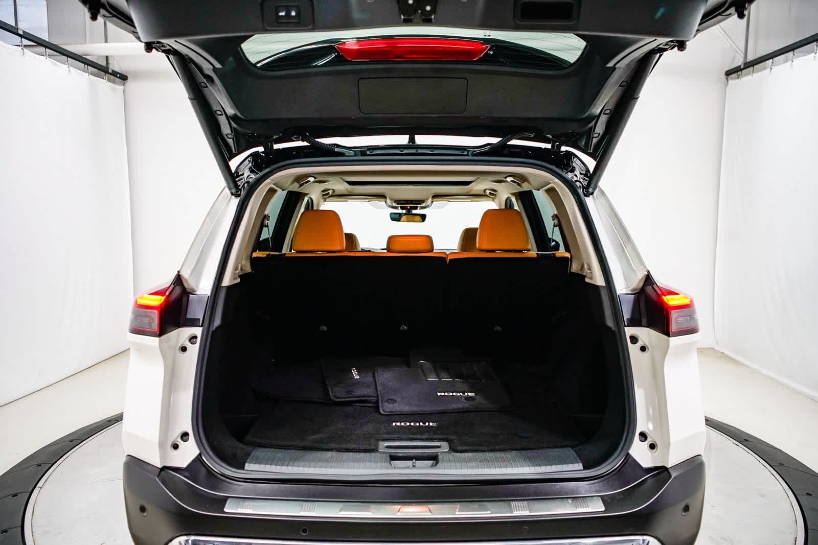 Thumbnail: 2022 Nissan Rogue - 28