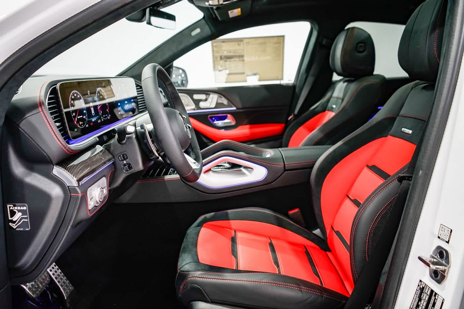 Thumbnail: 2025 Mercedes-Benz GLE - 17