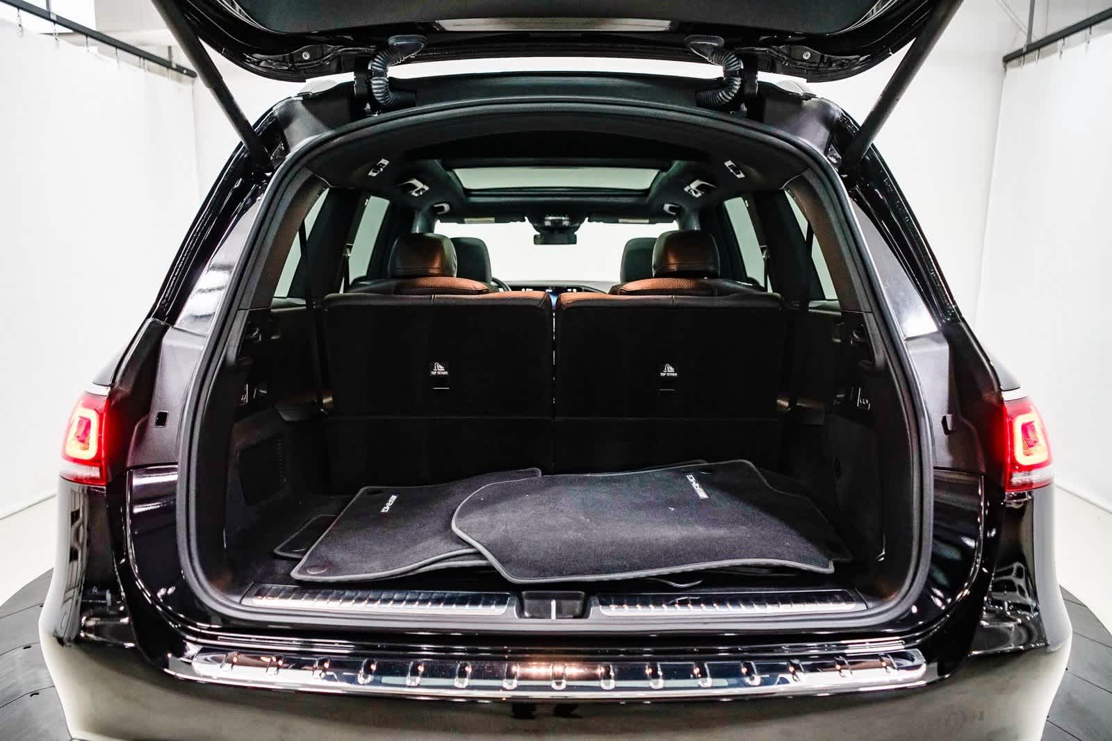 Thumbnail: 2023 Mercedes-Benz GLS - 28