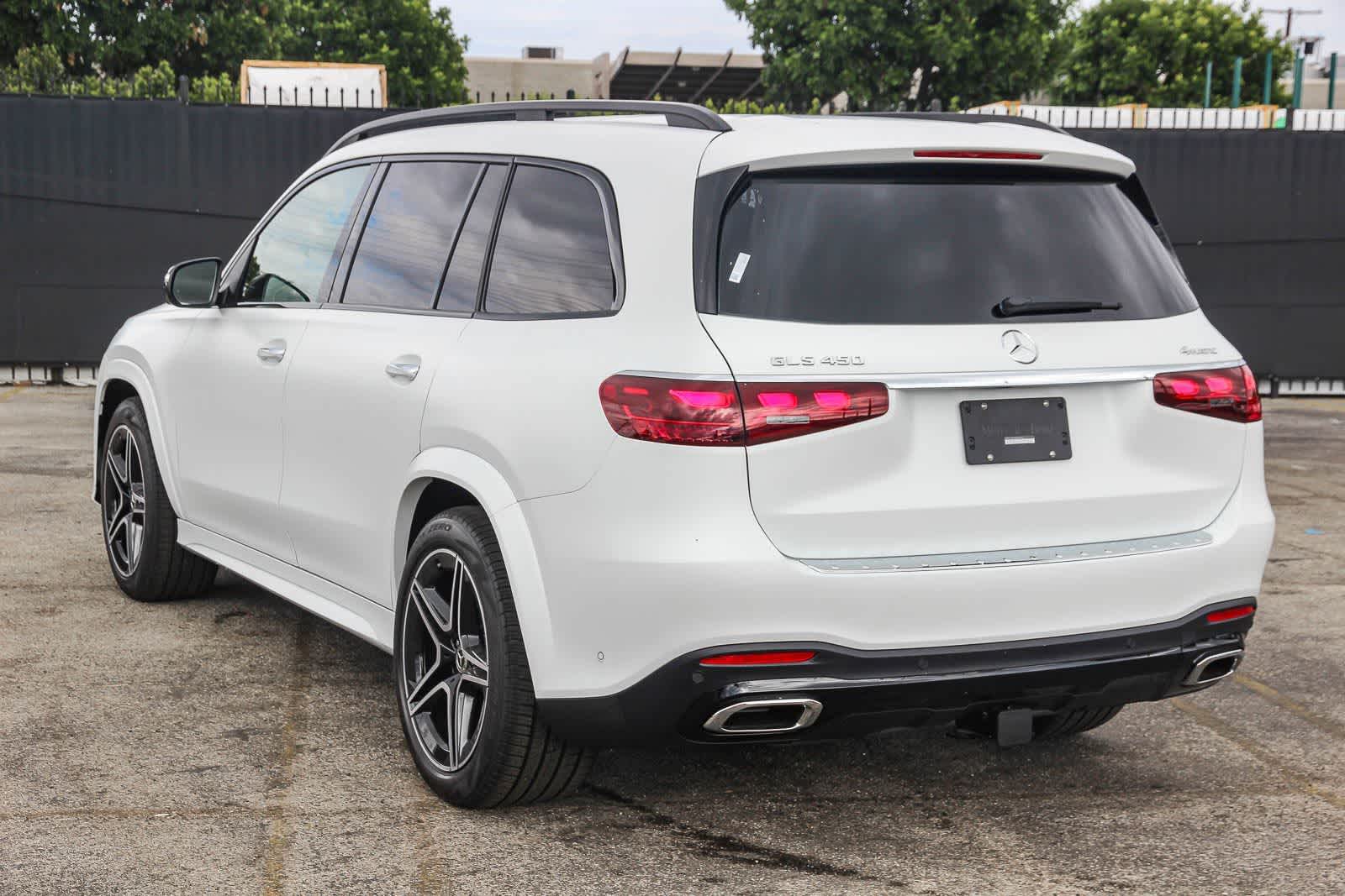 Thumbnail: 2026 Mercedes-Benz GLS - 6