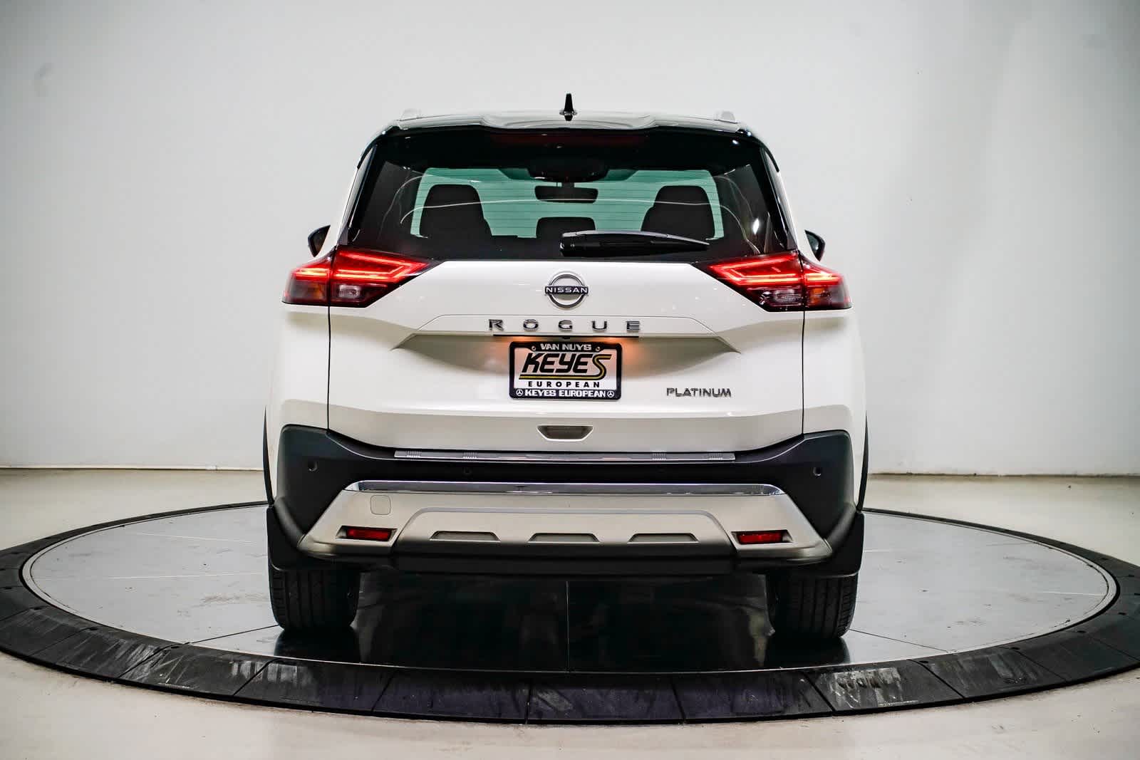 Thumbnail: 2022 Nissan Rogue - 3