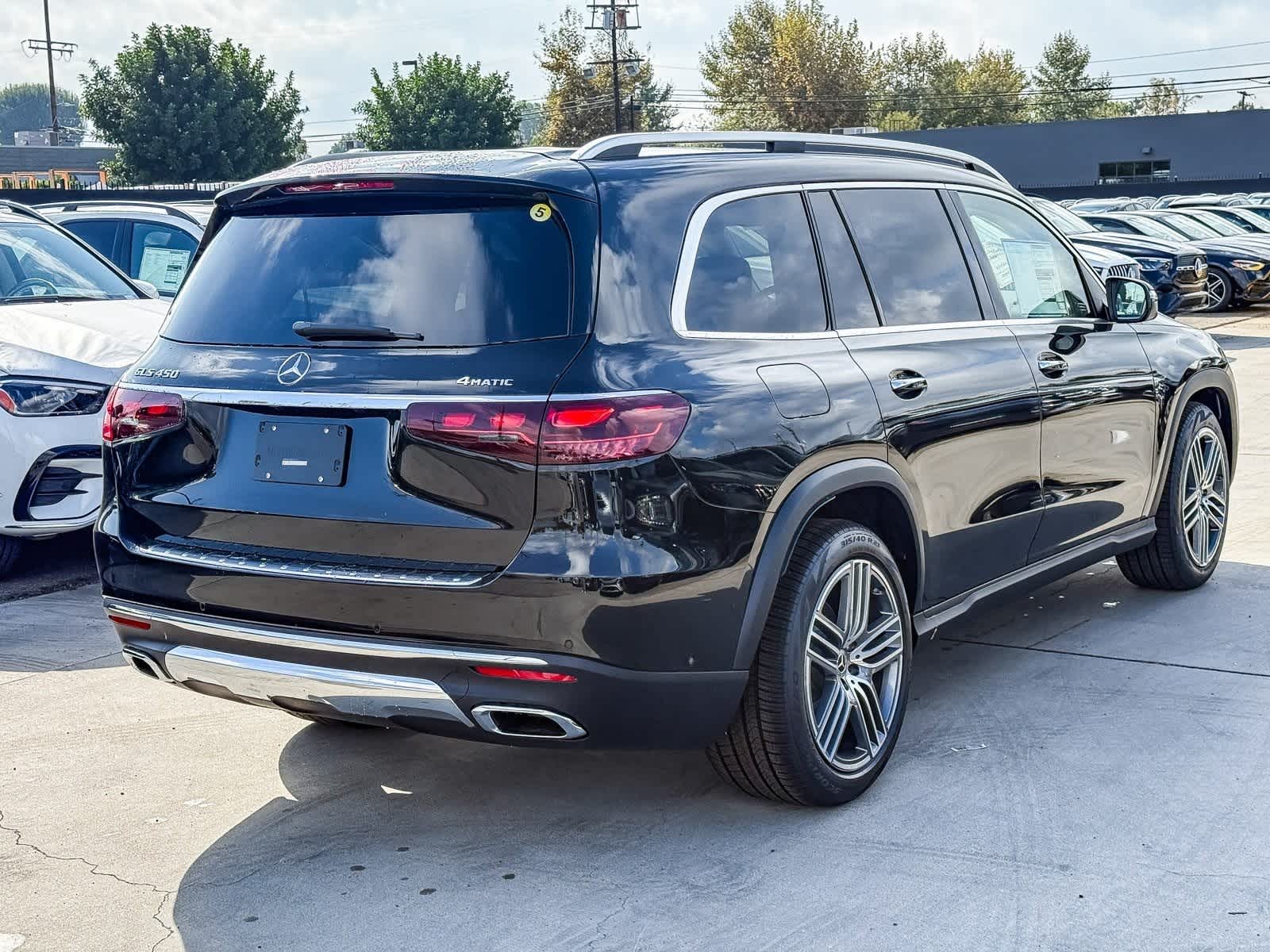 Thumbnail: 2026 Mercedes-Benz GLS - 4