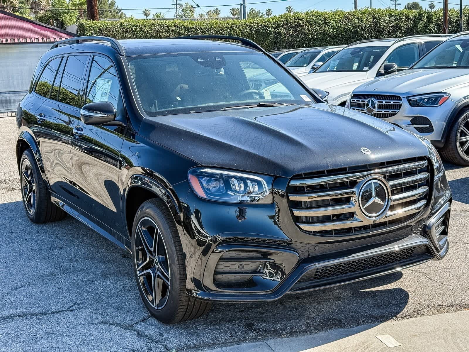 Thumbnail: 2025 Mercedes-Benz GLS - 3