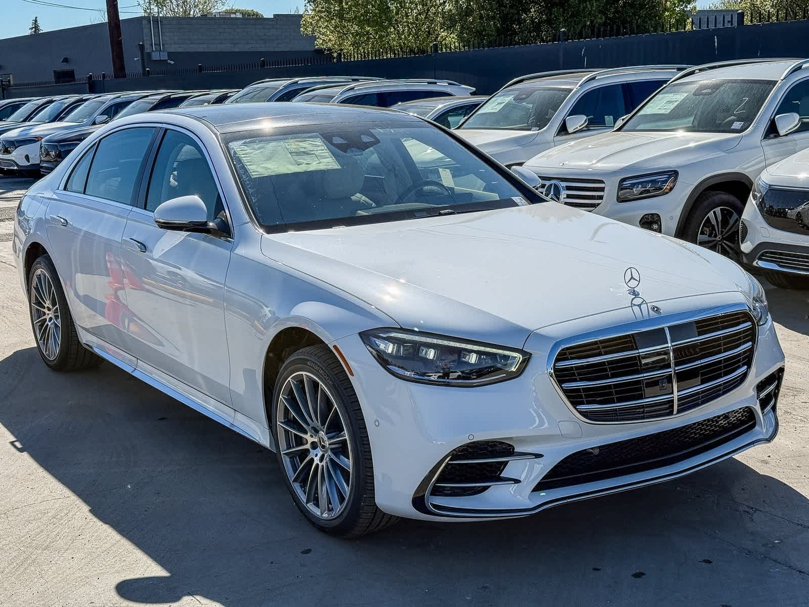 Thumbnail: 2025 Mercedes-Benz S-Class - 3