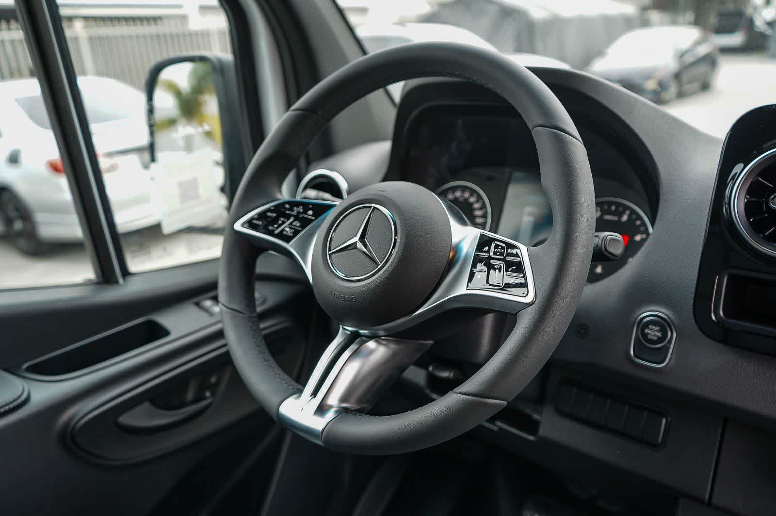 Thumbnail: 2026 Mercedes-Benz Sprinter - 14