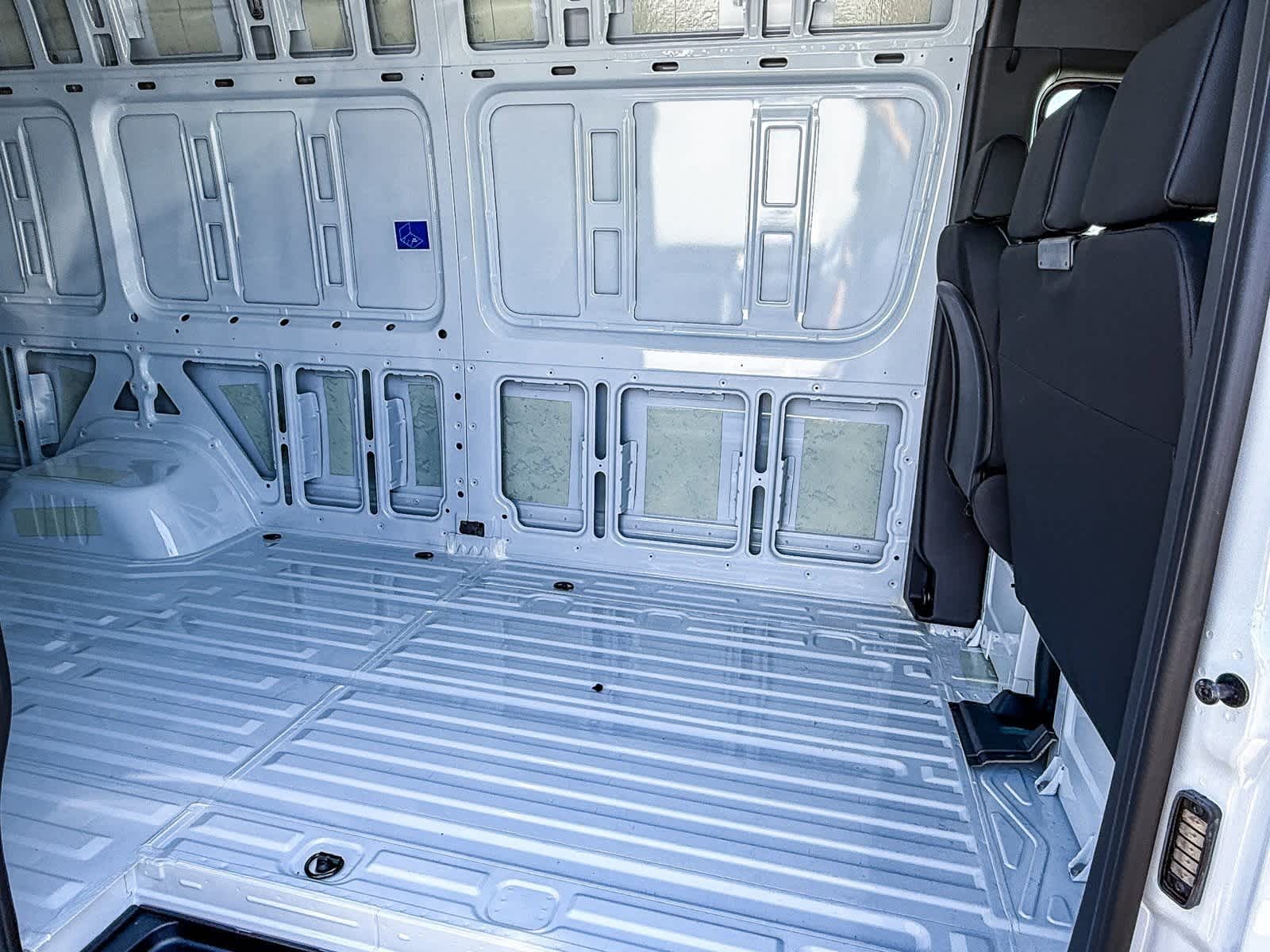 Thumbnail: 2025 Mercedes-Benz Sprinter - 27