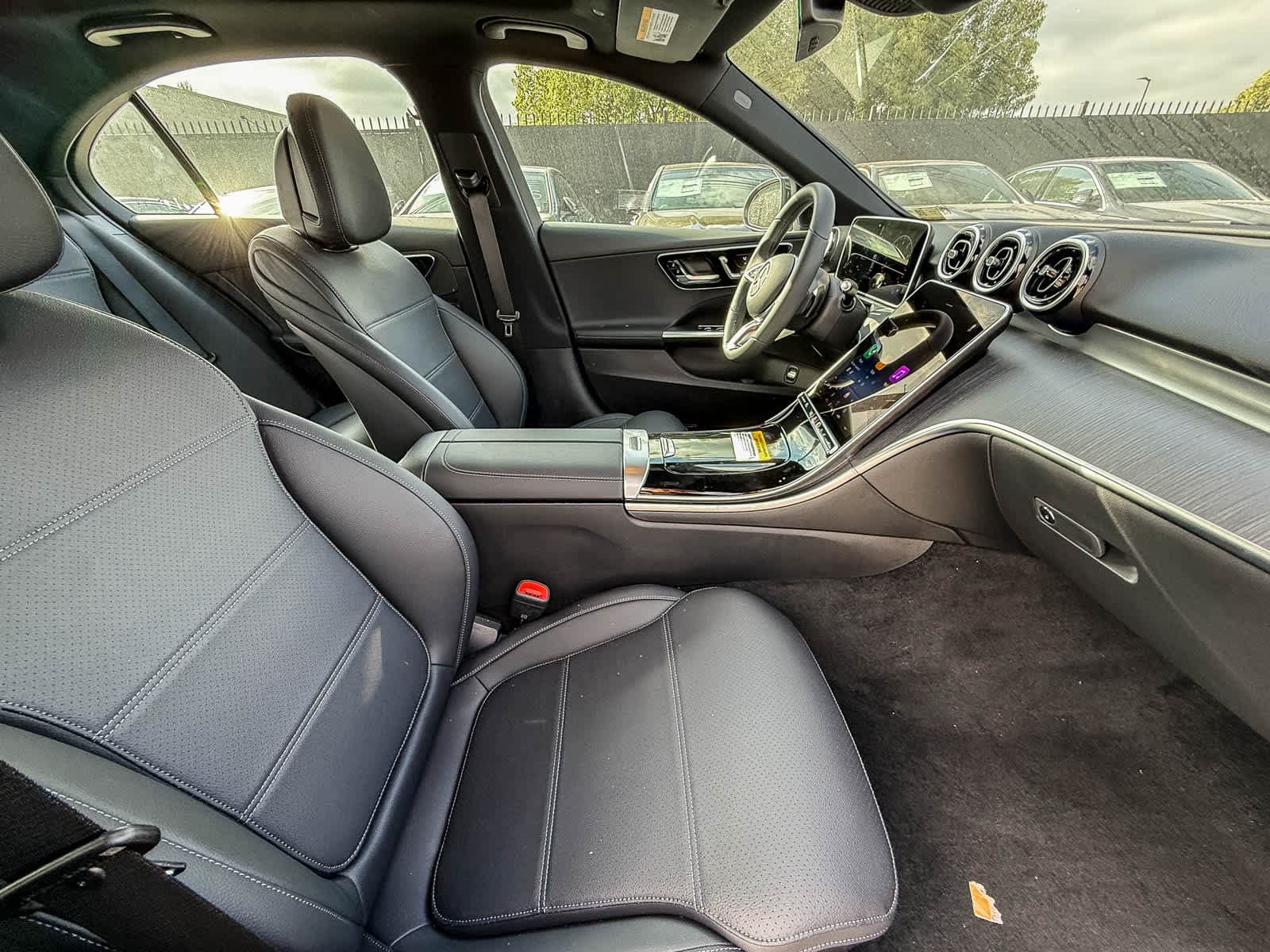 Thumbnail: 2025 Mercedes-Benz C-Class - 18