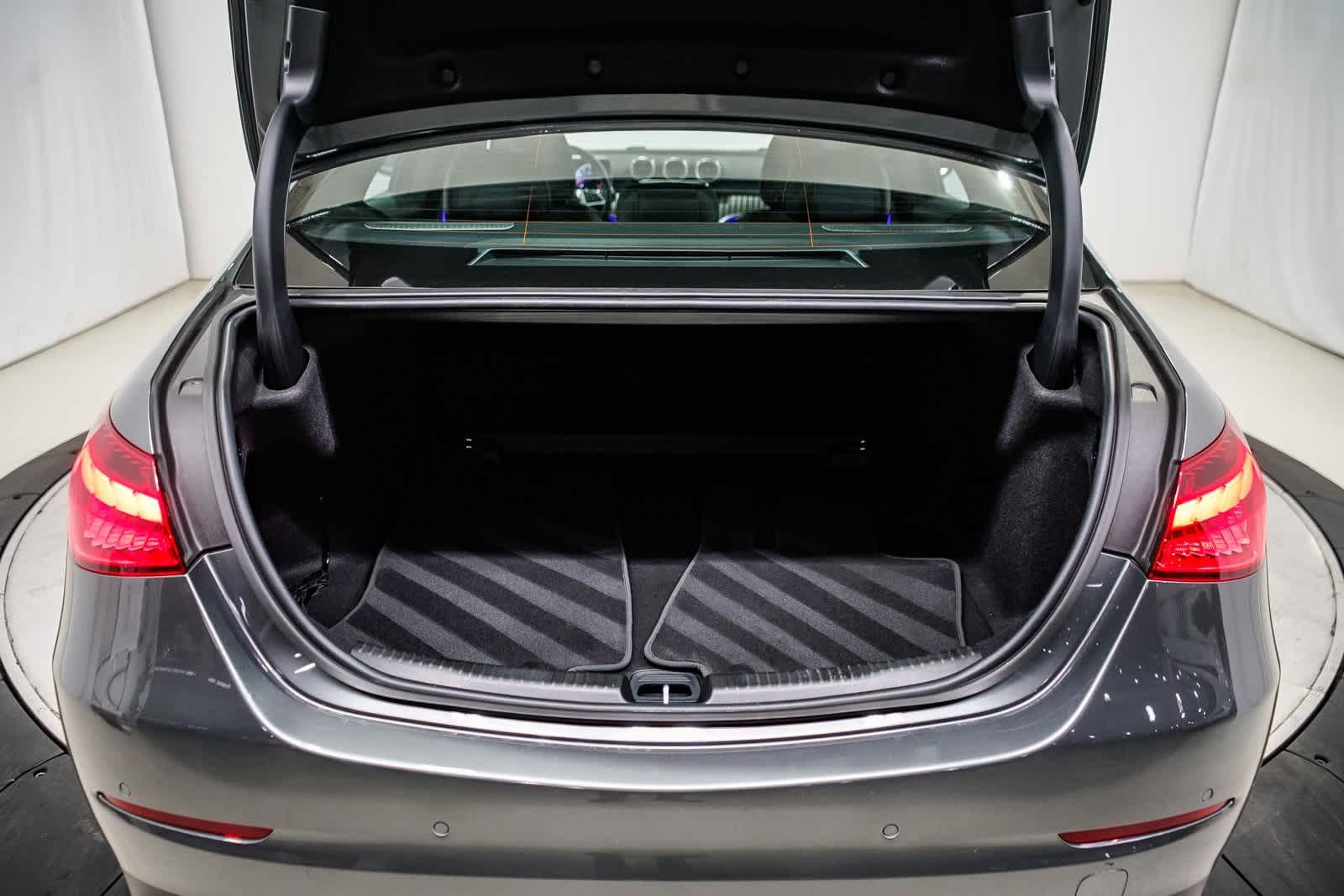 Thumbnail: 2025 Mercedes-Benz C-Class - 27