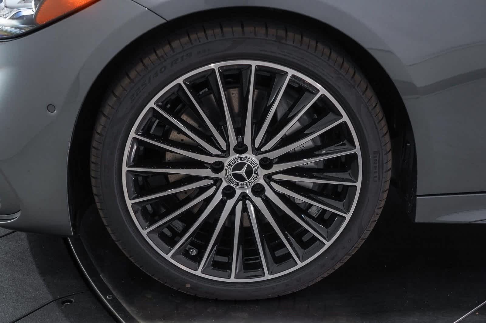 Thumbnail: 2025 Mercedes-Benz C-Class - 10