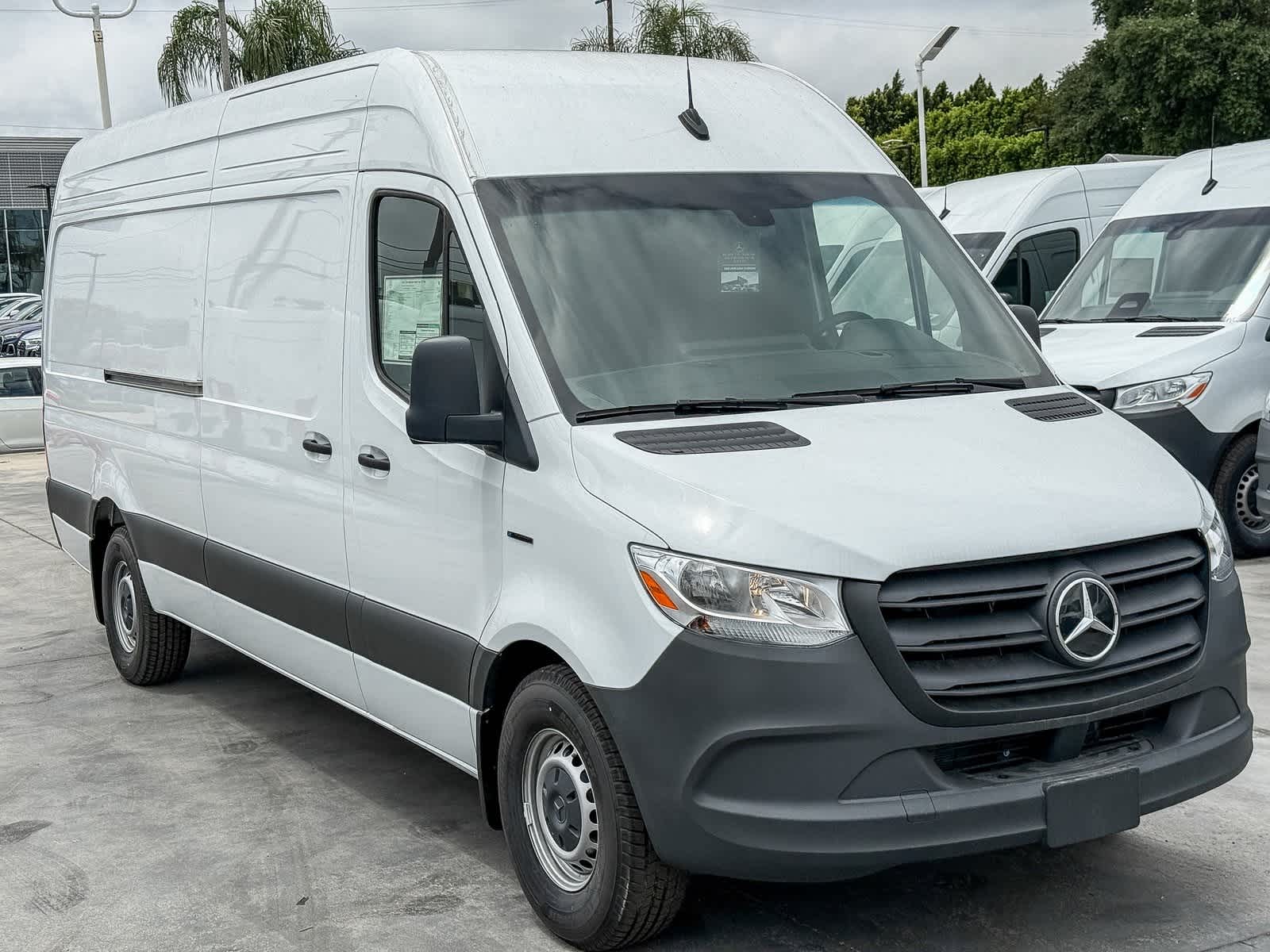 Thumbnail: 2024 Mercedes-Benz eSprinter - 3