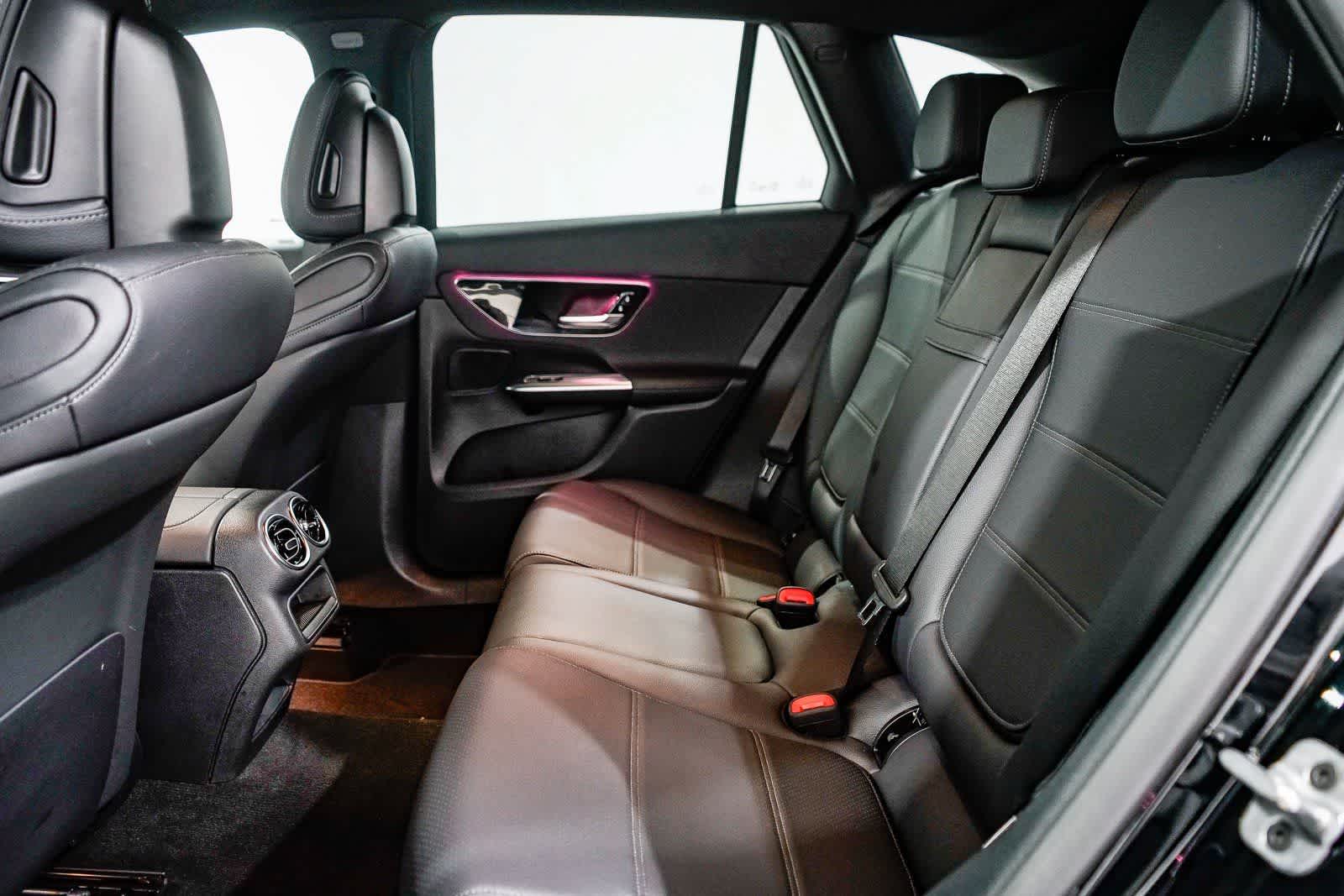 Thumbnail: 2025 Mercedes-Benz GLC - 17