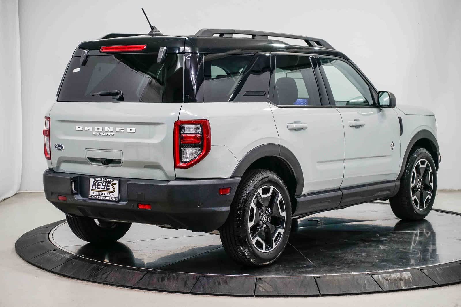 Thumbnail: 2022 Ford Bronco Sport - 4
