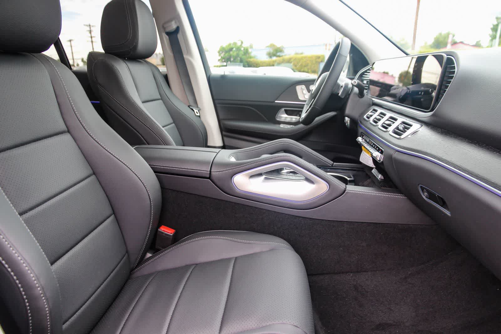 Thumbnail: 2026 Mercedes-Benz GLE - 17