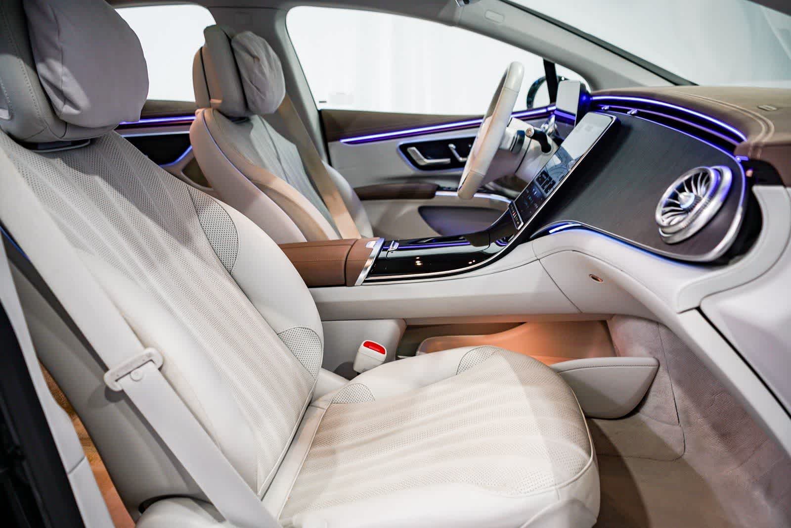 Thumbnail: 2023 Mercedes-Benz EQS - 16