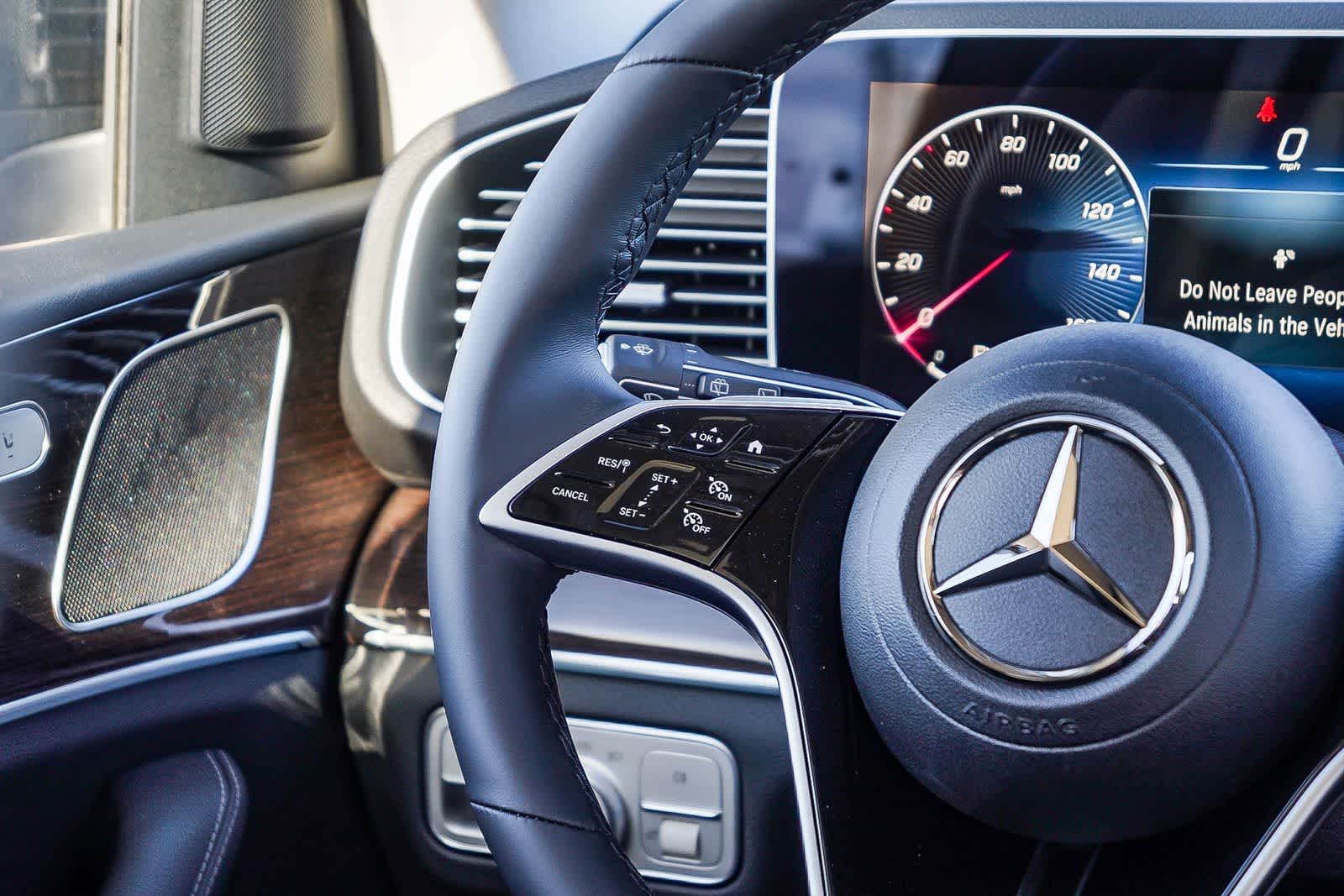 Thumbnail: 2026 Mercedes-Benz GLE - 17