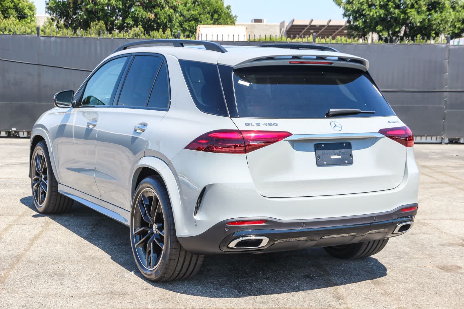 Thumbnail: 2026 Mercedes-Benz GLE - 6
