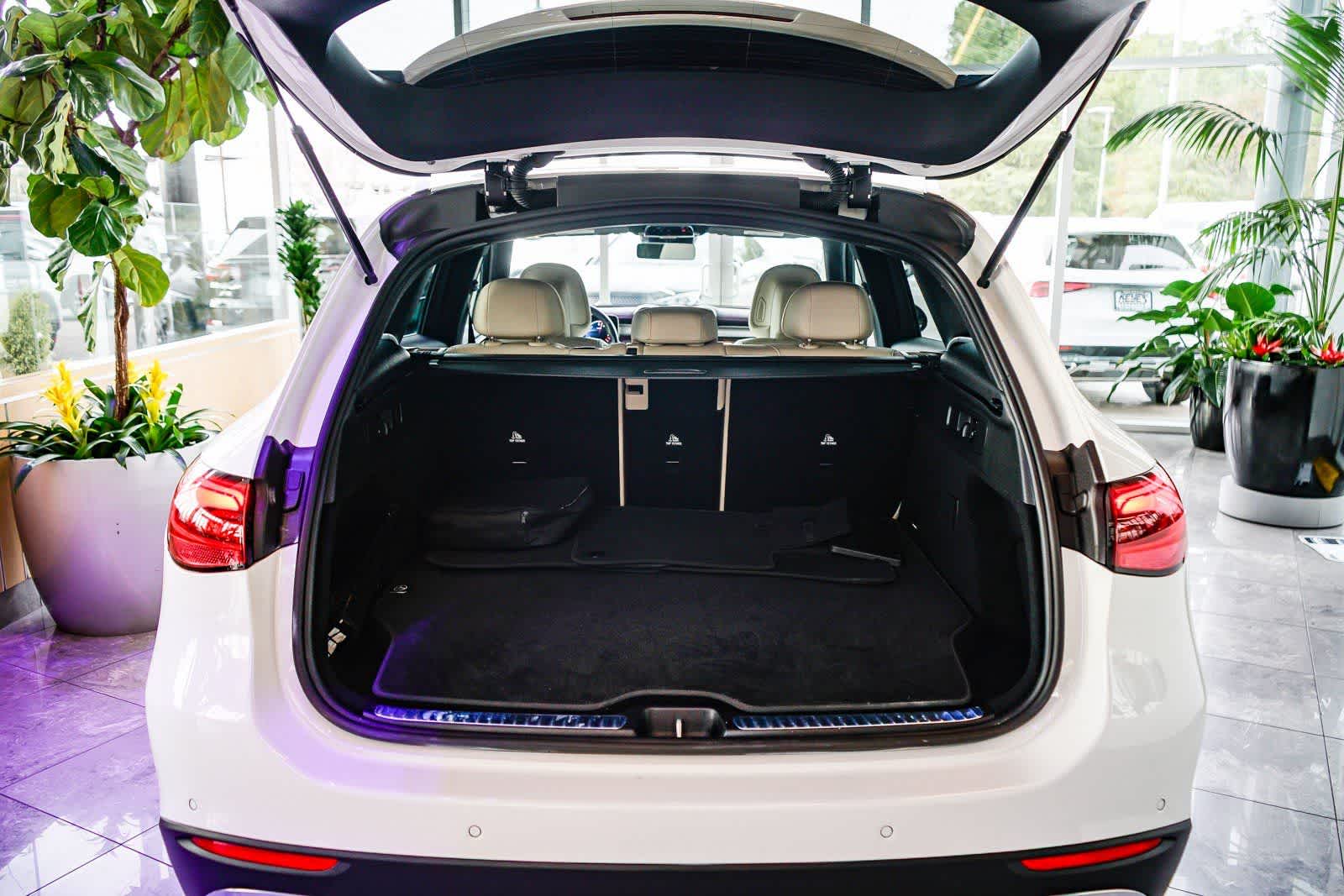 Thumbnail: 2025 Mercedes-Benz GLC - 26