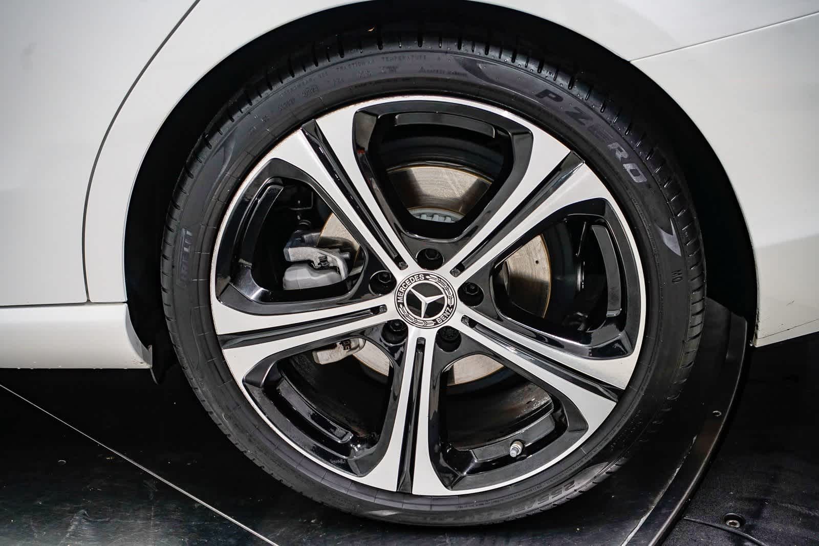 Thumbnail: 2025 Mercedes-Benz C-Class - 10