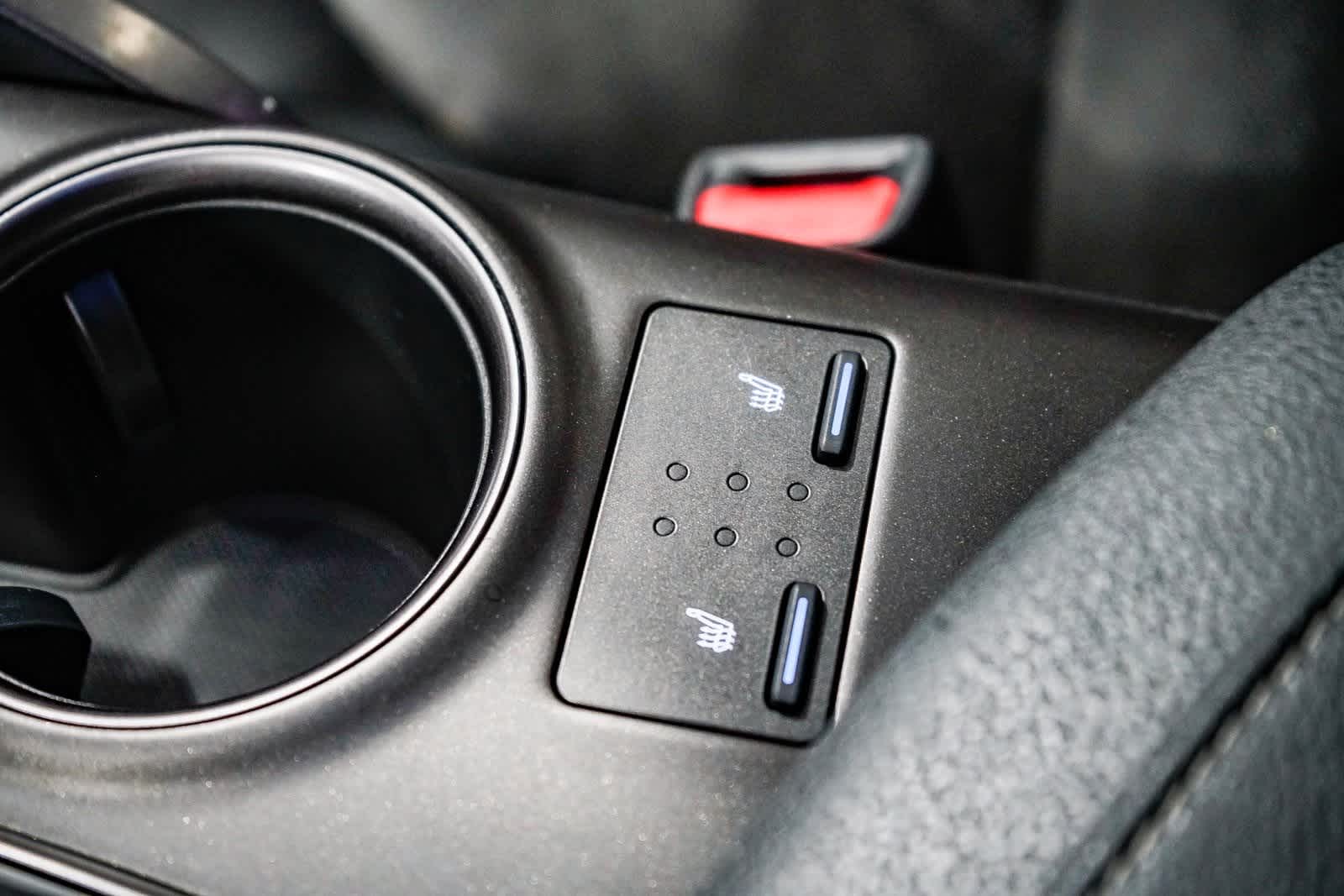 Thumbnail: 2021 Toyota Camry - 22