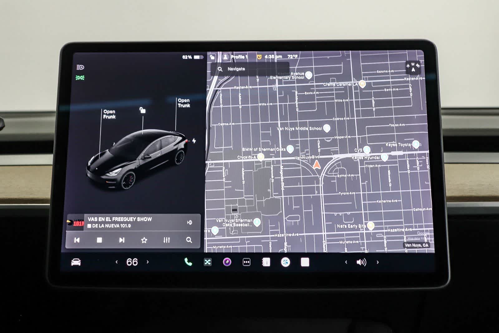 Thumbnail: 2022 Tesla Model 3 - 14