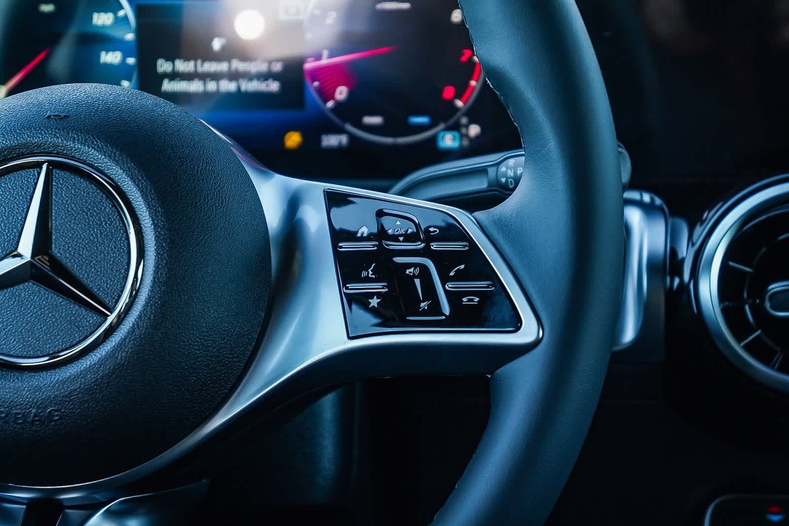 Thumbnail: 2026 Mercedes-Benz GLB - 18