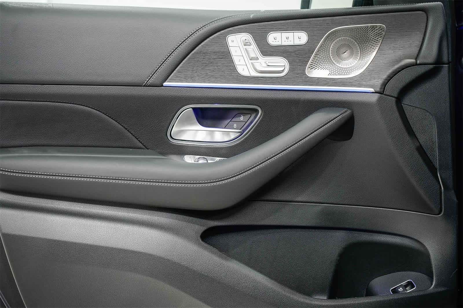 Thumbnail: 2026 Mercedes-Benz GLE - 21