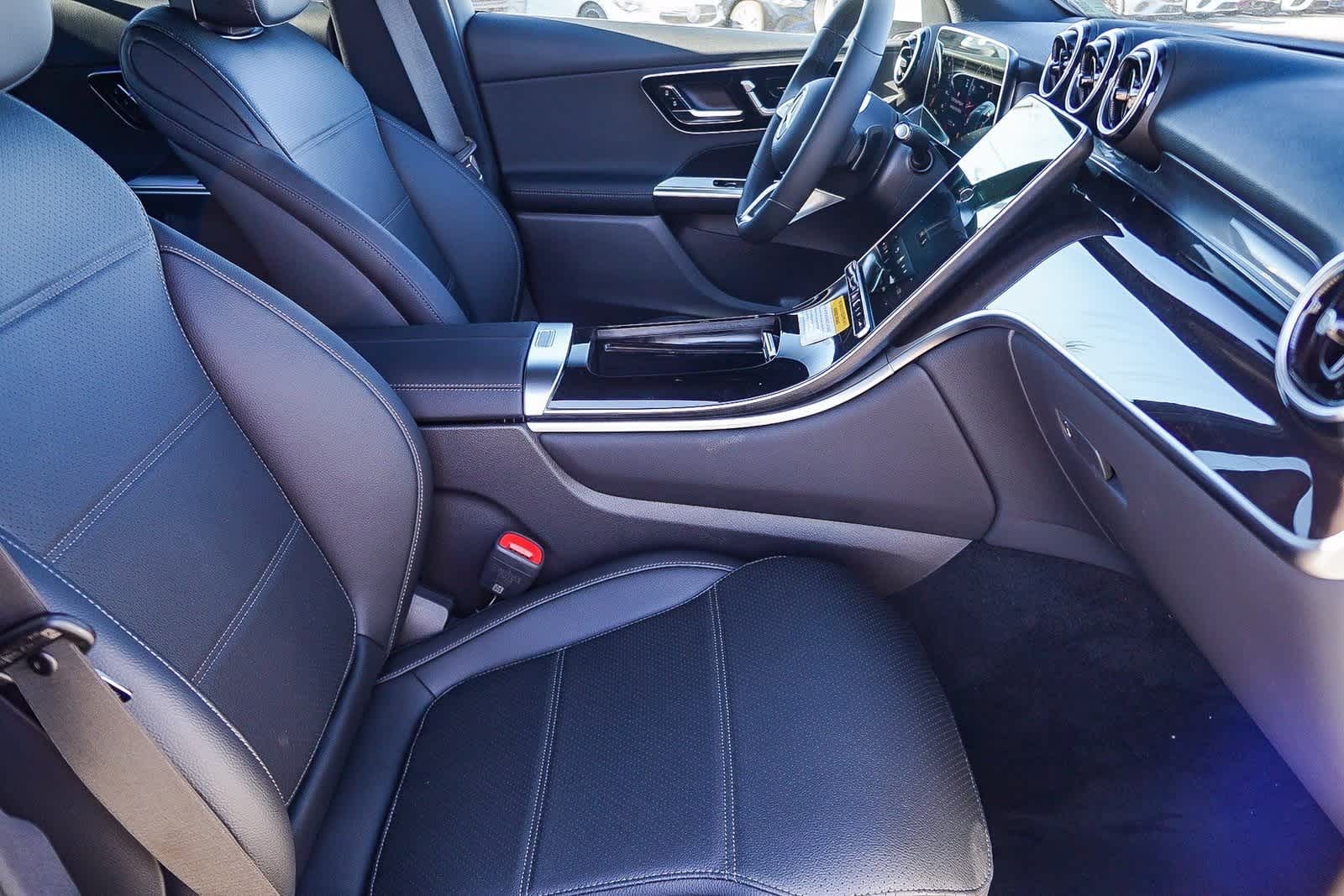 Thumbnail: 2026 Mercedes-Benz GLC - 19