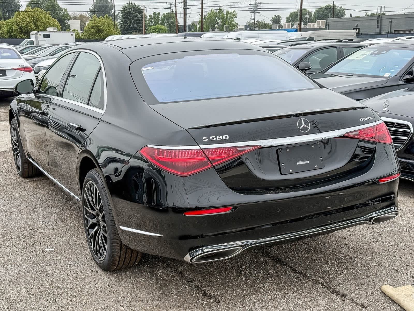 Thumbnail: 2025 Mercedes-Benz S-Class - 6
